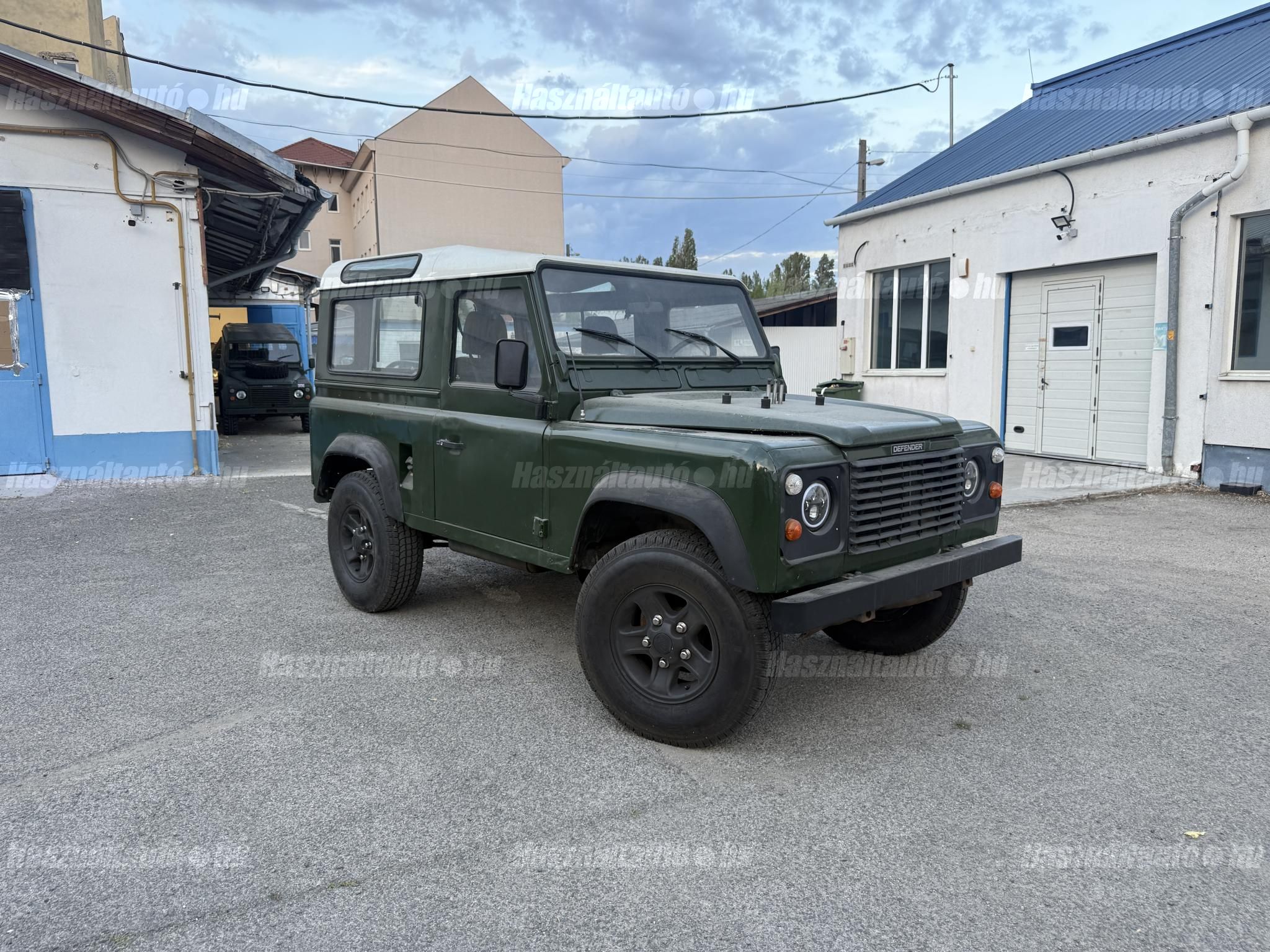 LAND ROVER DEFENDER 1992/2 - 1