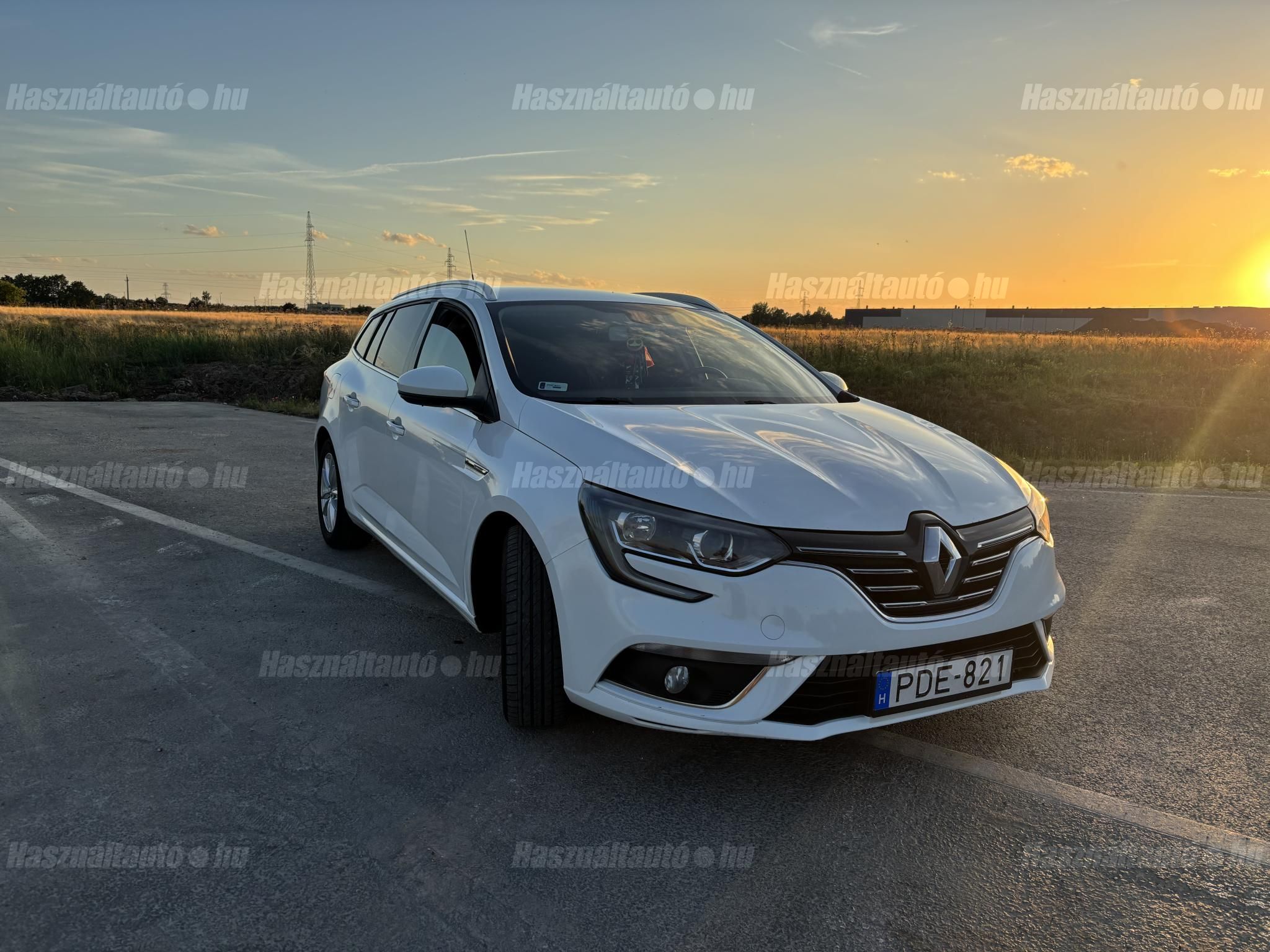 RENAULT MEGANE 2017/5 - 1