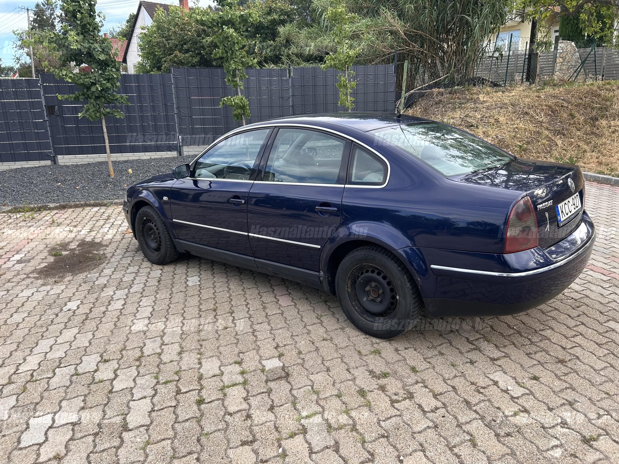 VOLKSWAGEN PASSAT V 2002/8 - 1