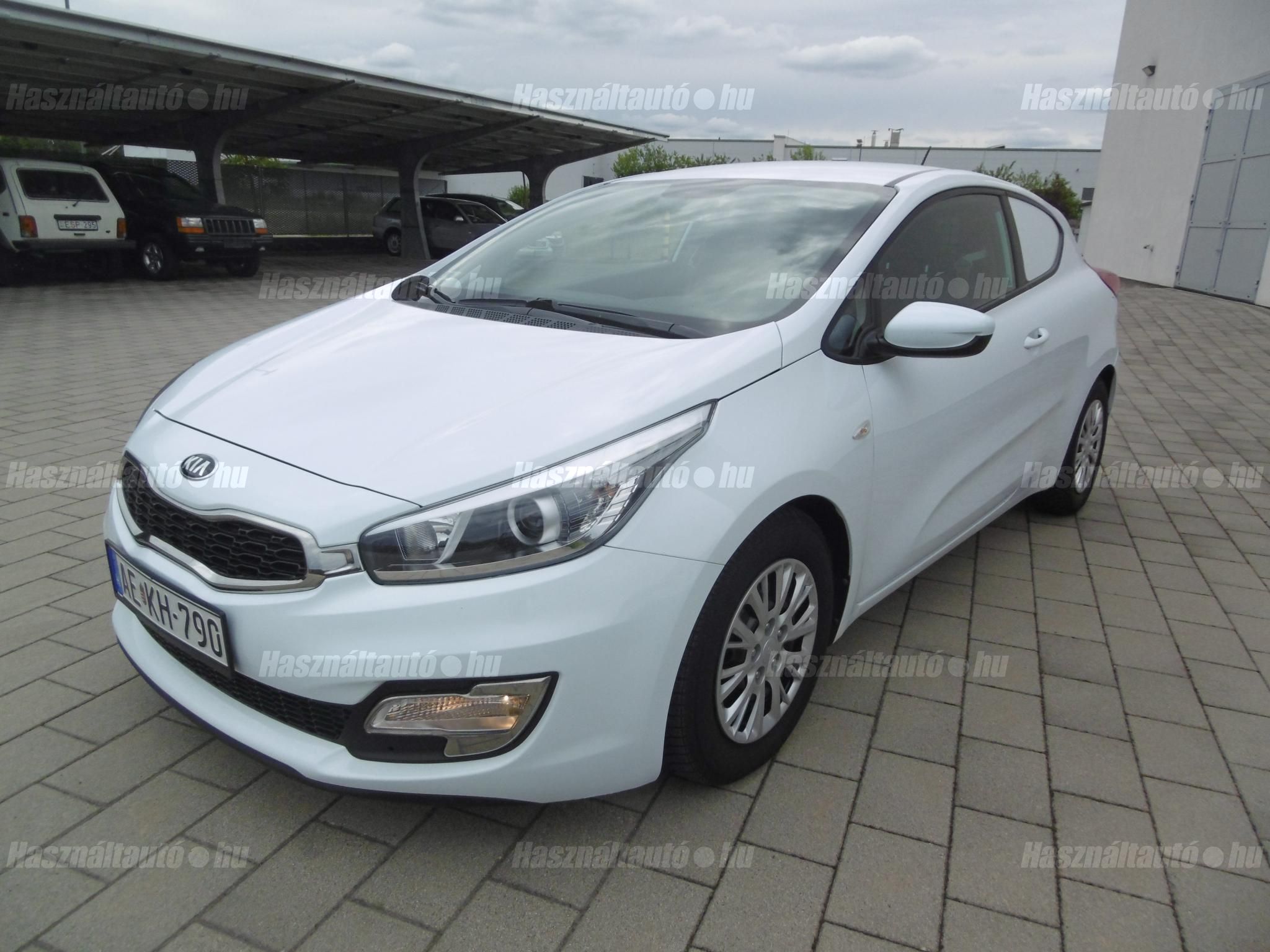 KIA CEE'D 2015/3 - 1
