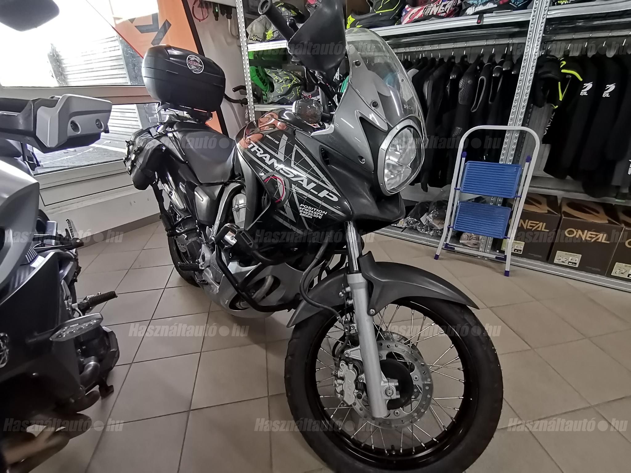 HONDA XL 700 V 2012/9 - 1