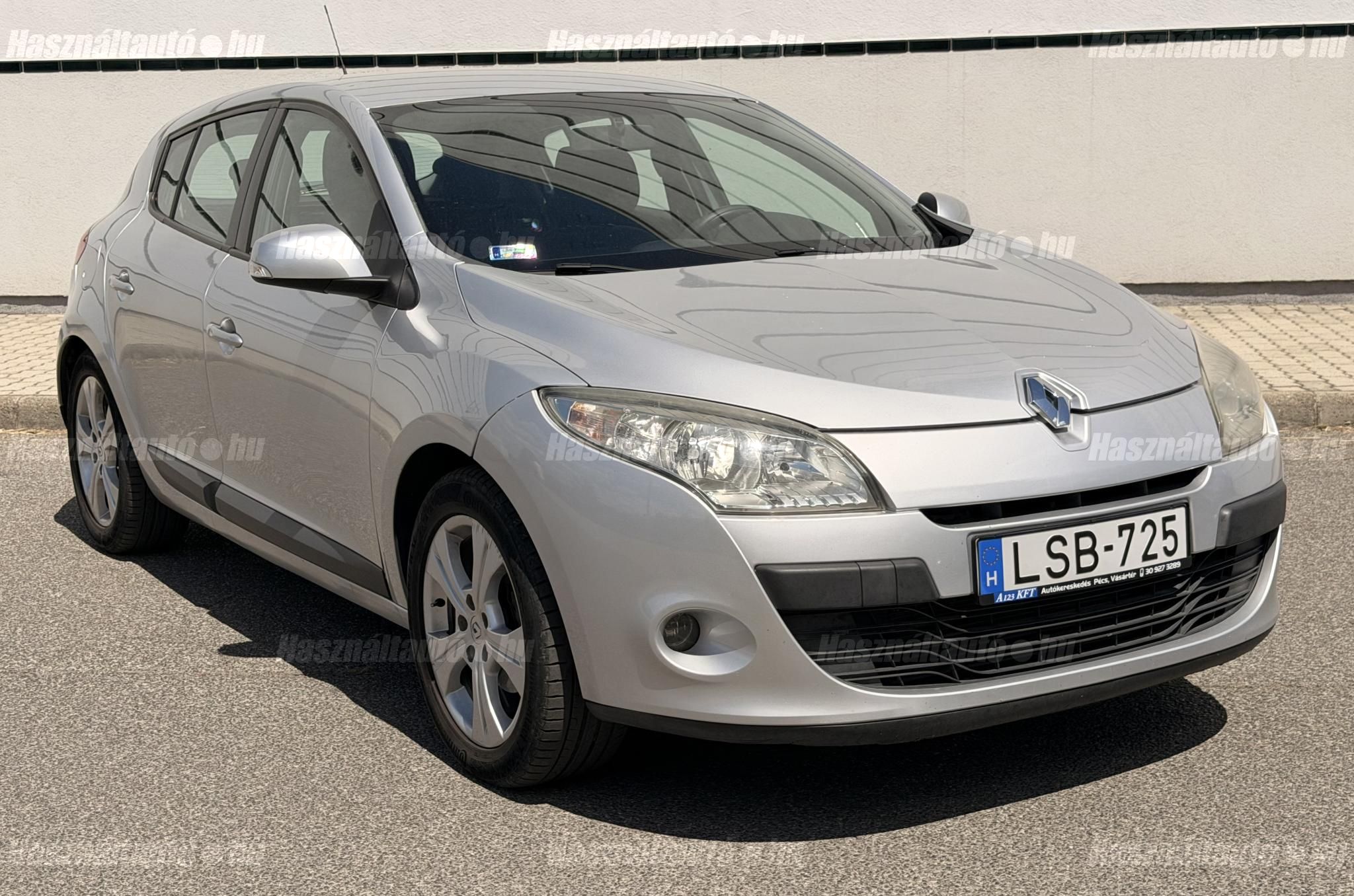 RENAULT MEGANE 2010/5 - 1