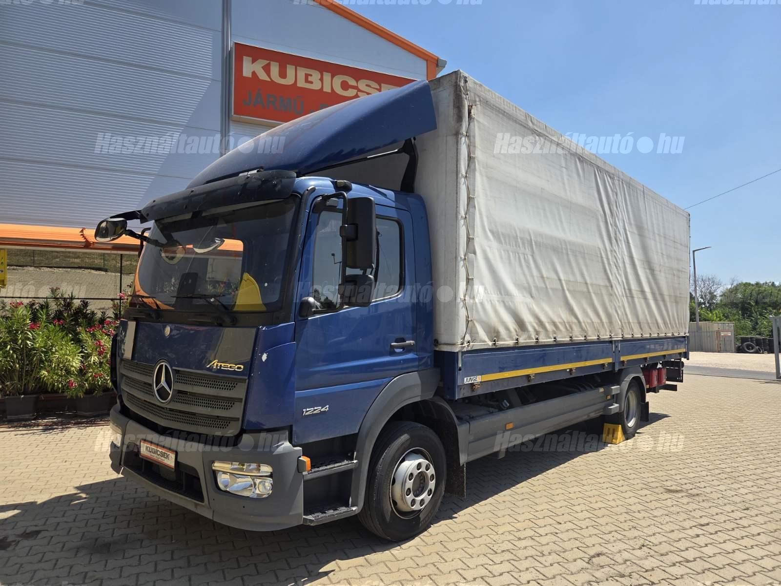 MERCEDES-BENZ 2020/3 - 1