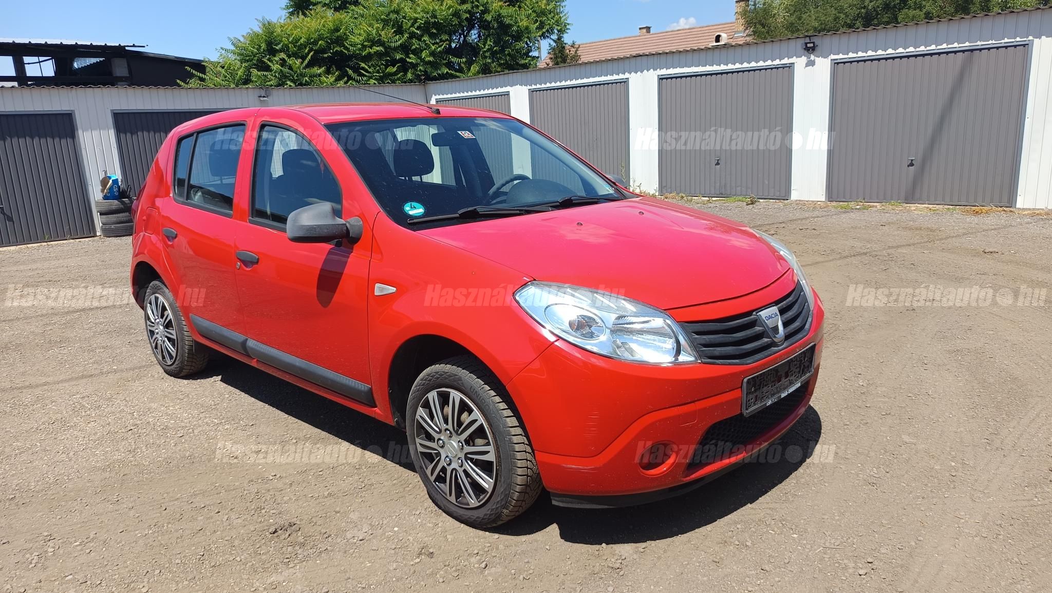 DACIA SANDERO 2011 - 1