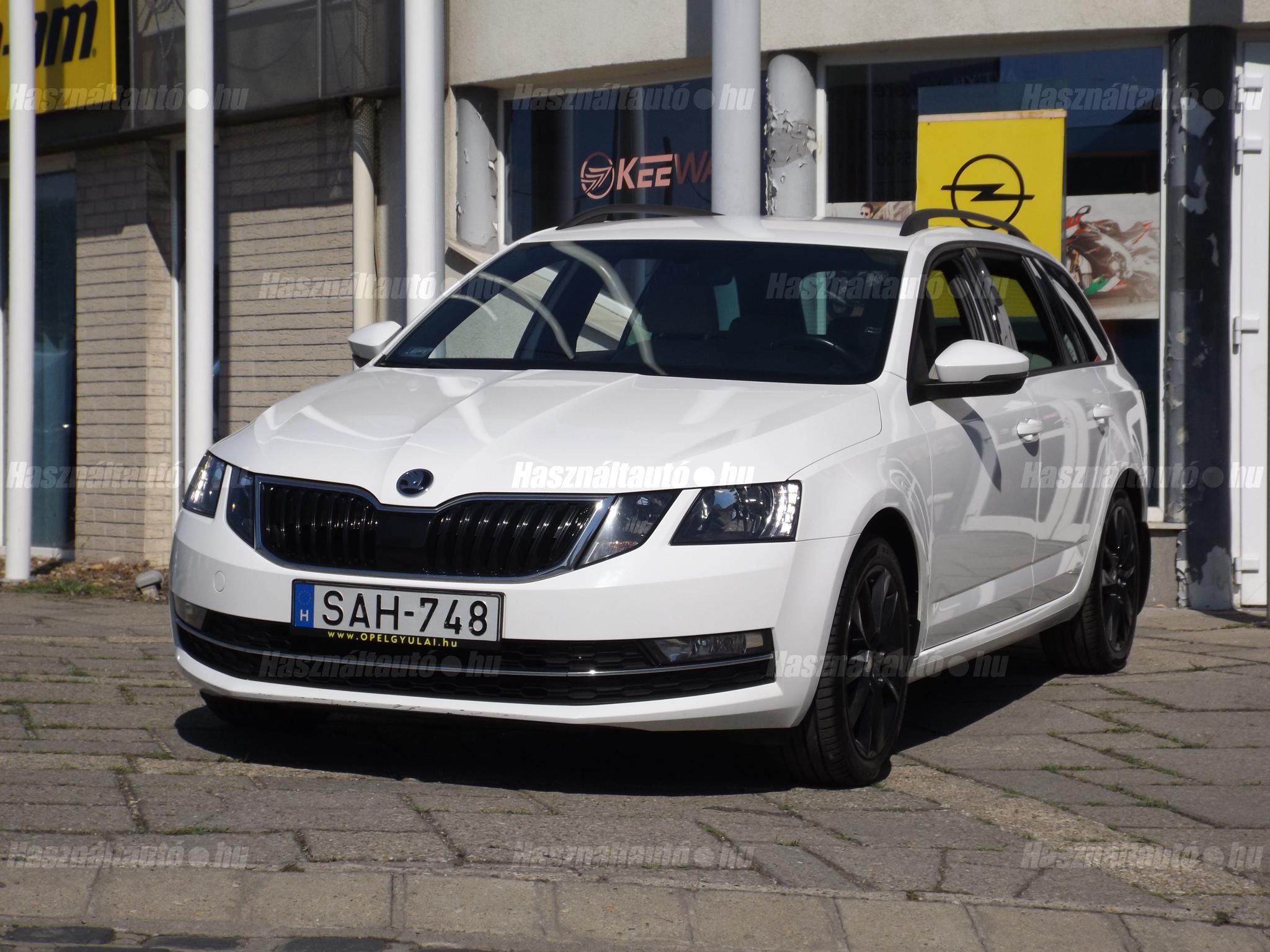 Opel márkakereskedés beszámolt autója!