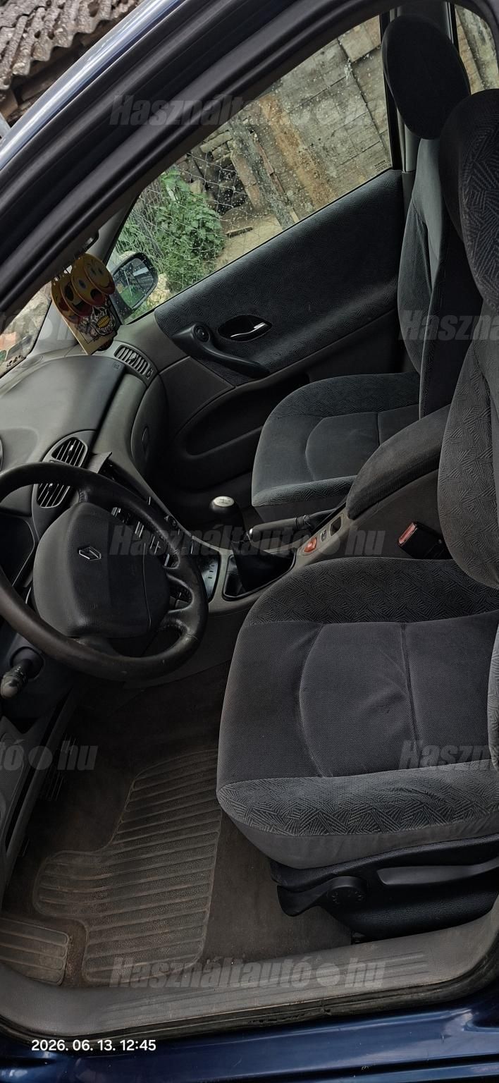 RENAULT LAGUNA 2002/4 - 1