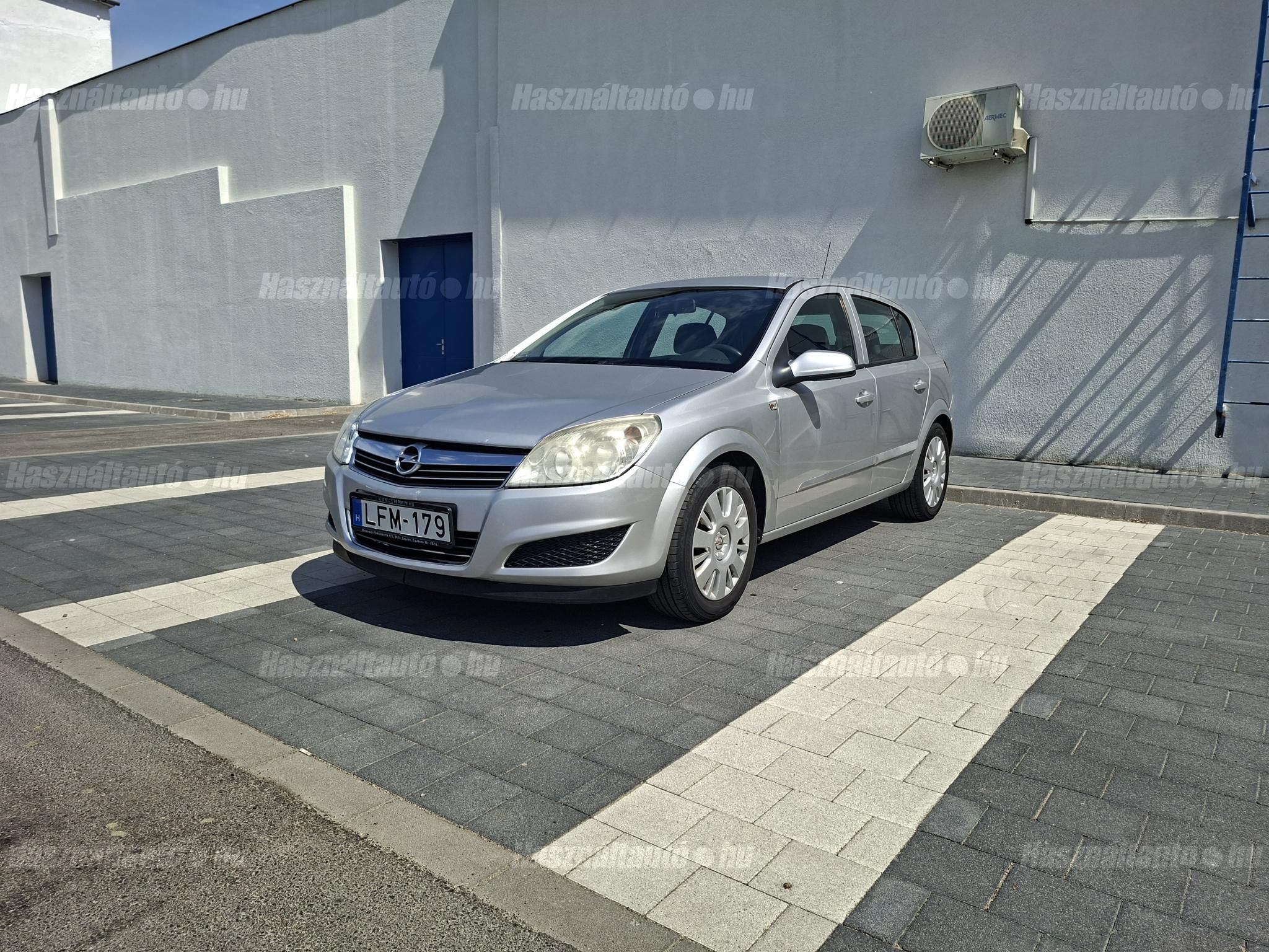 OPEL ASTRA H 2008/5 - 1