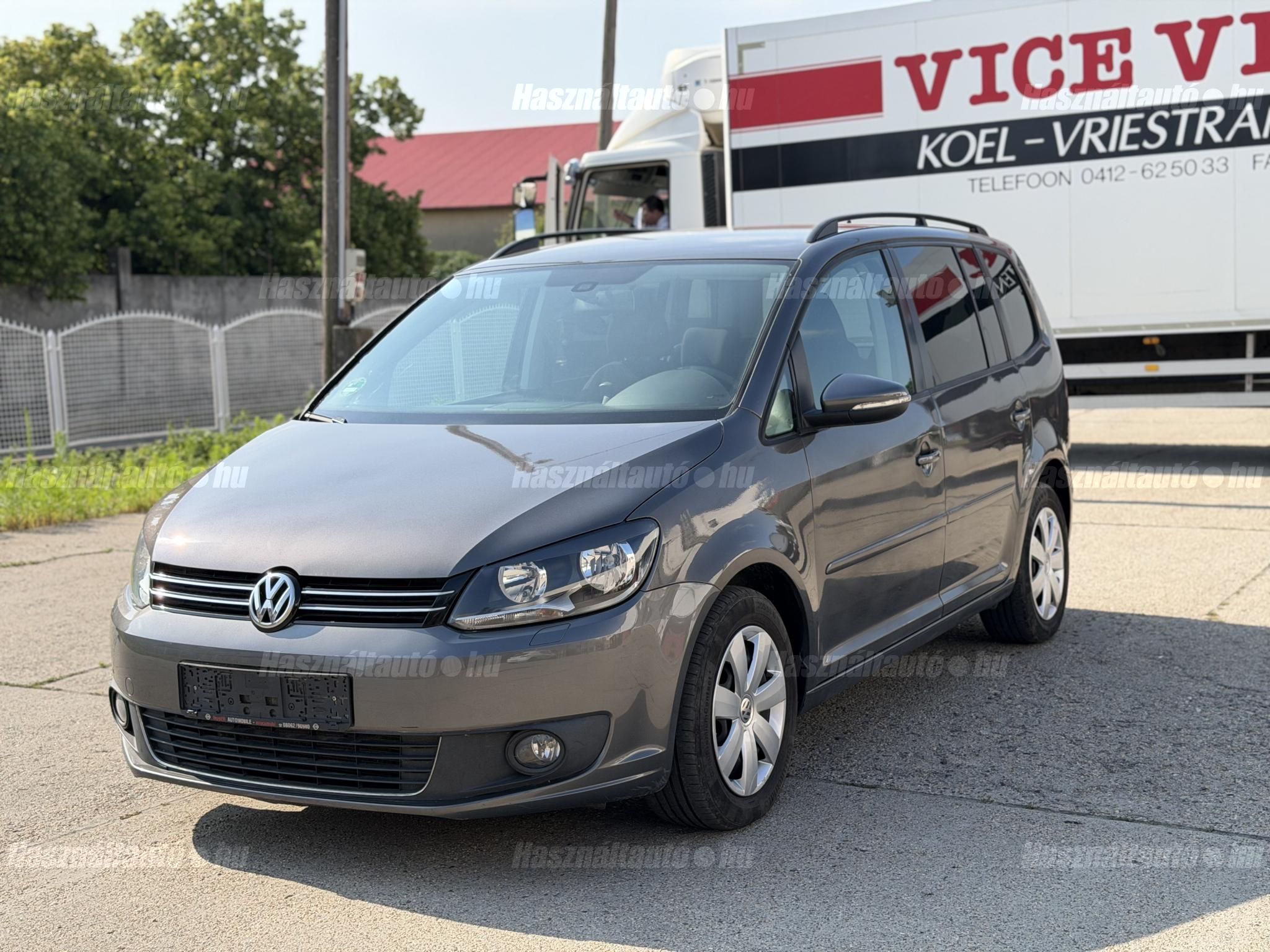 VOLKSWAGEN TOURAN 2011/11 - 1