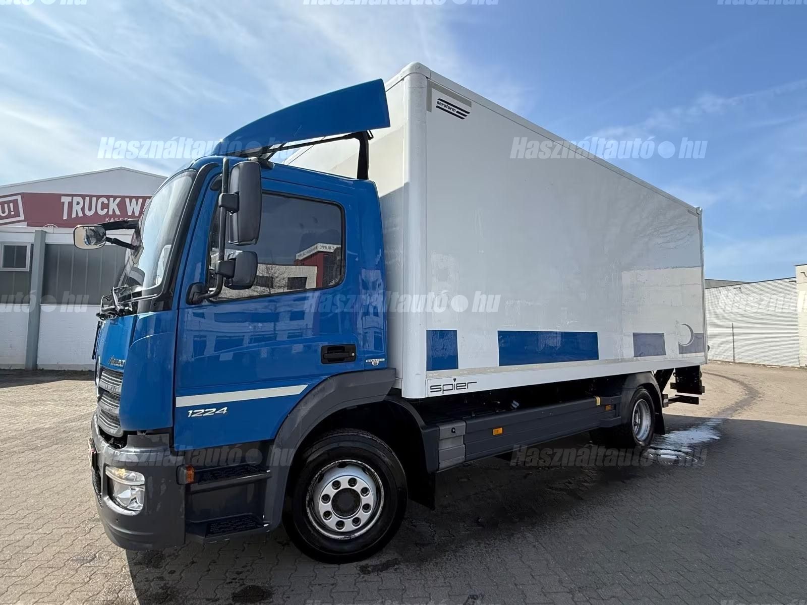 MERCEDES-BENZ 2015/9 - 1