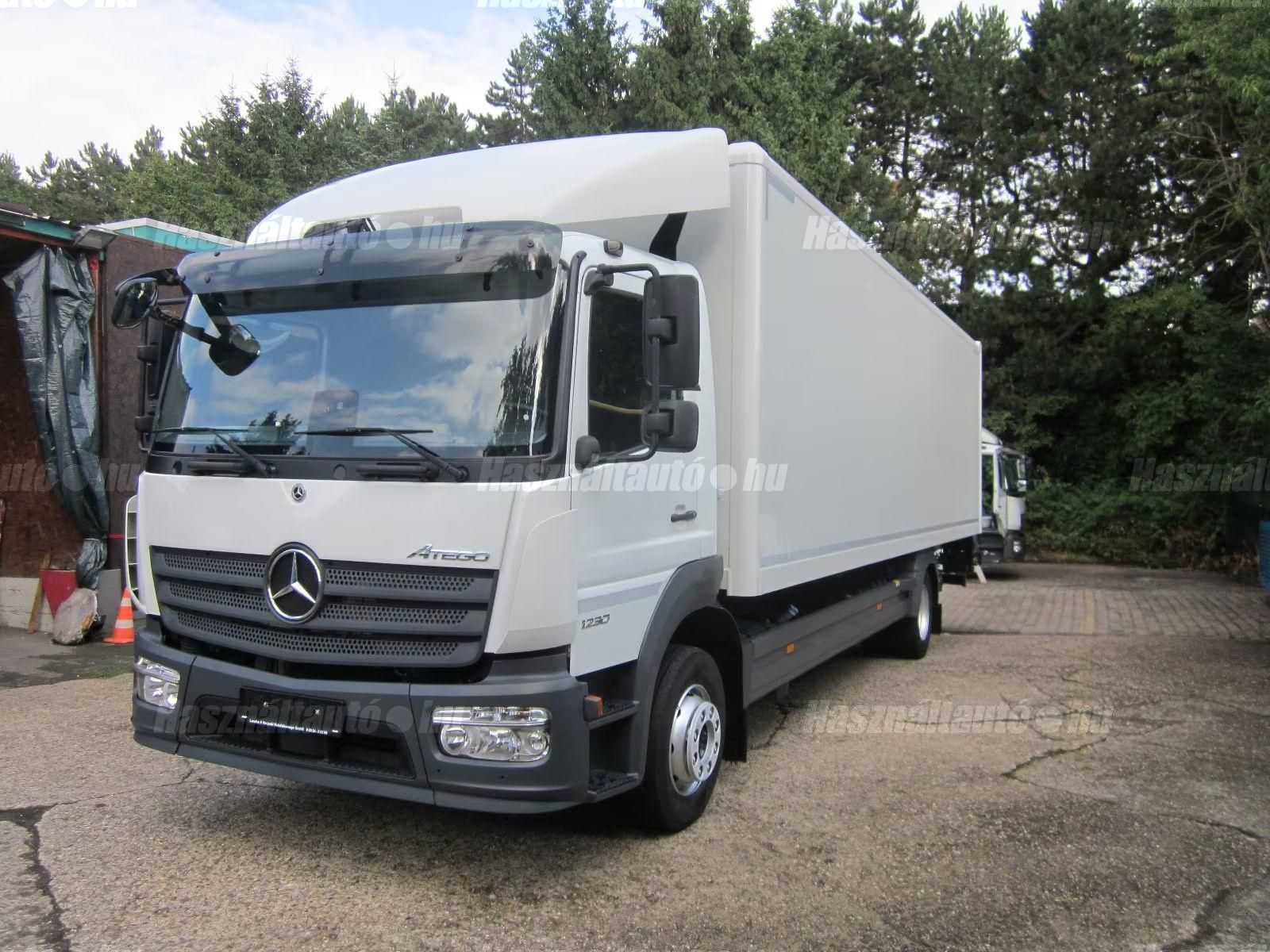 MERCEDES-BENZ 2021/6 - 1