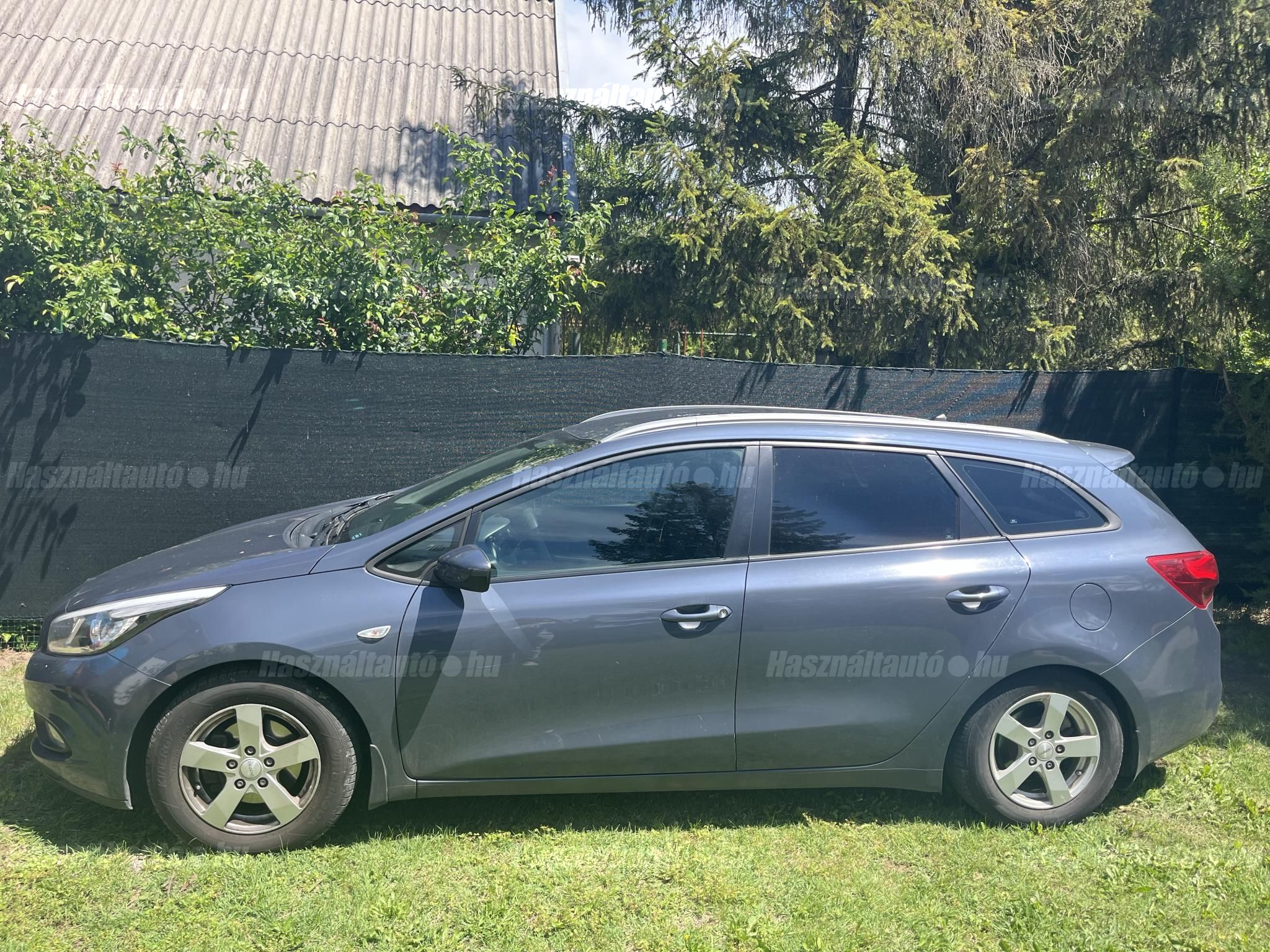 KIA CEE'D 2015/11 - 1