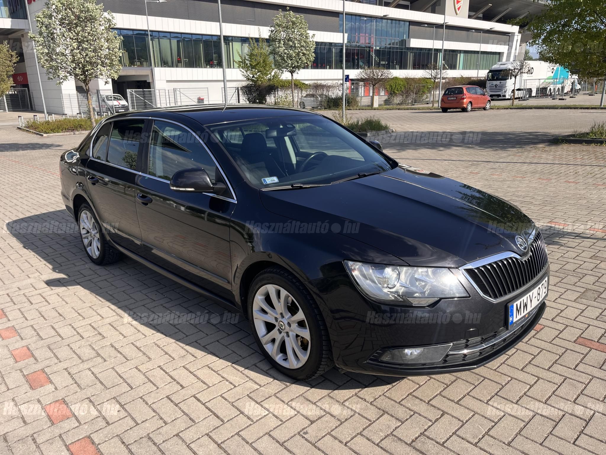 SKODA SUPERB 2014/10 - 1