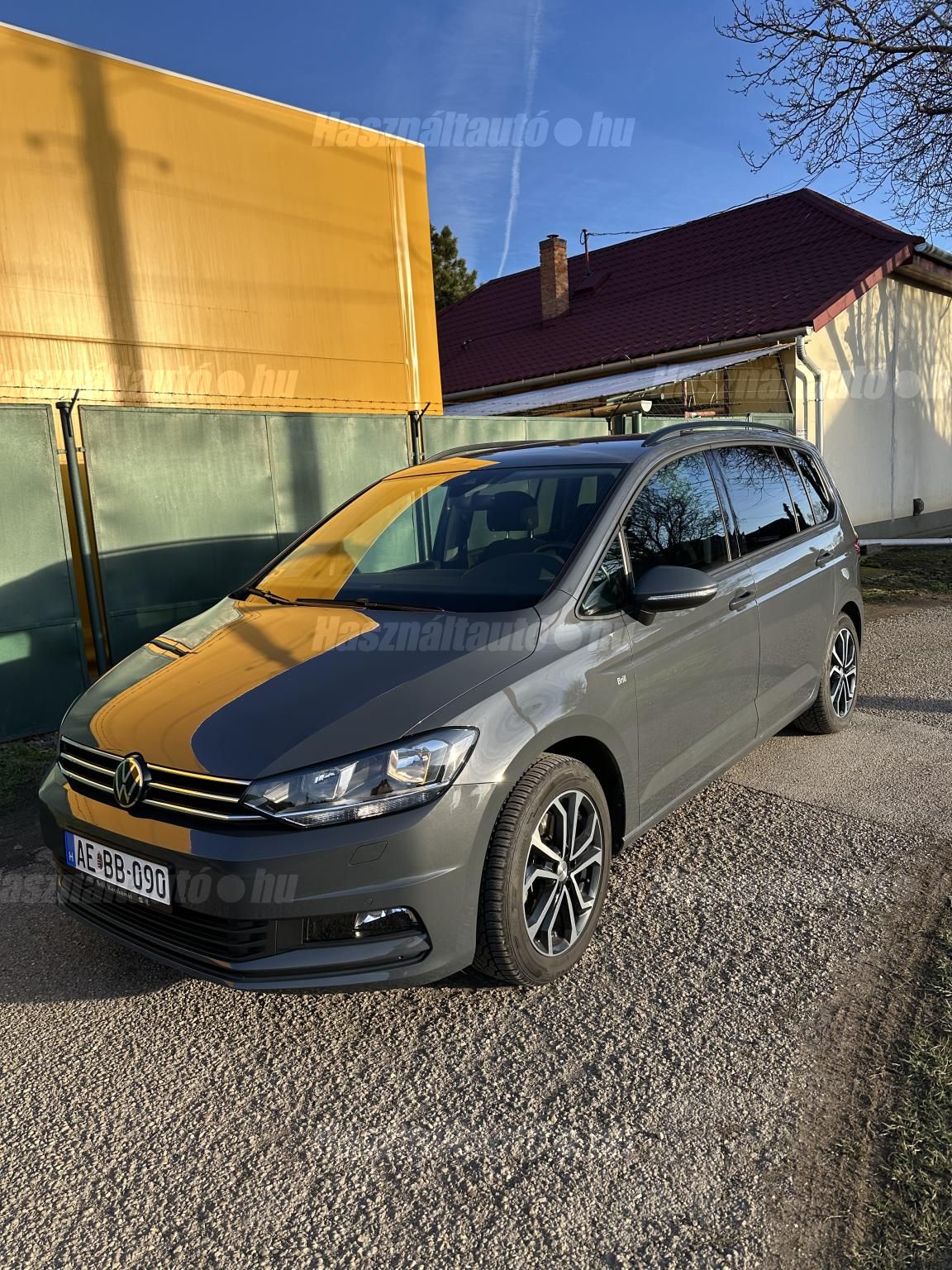 VOLKSWAGEN TOURAN 2023 - 1