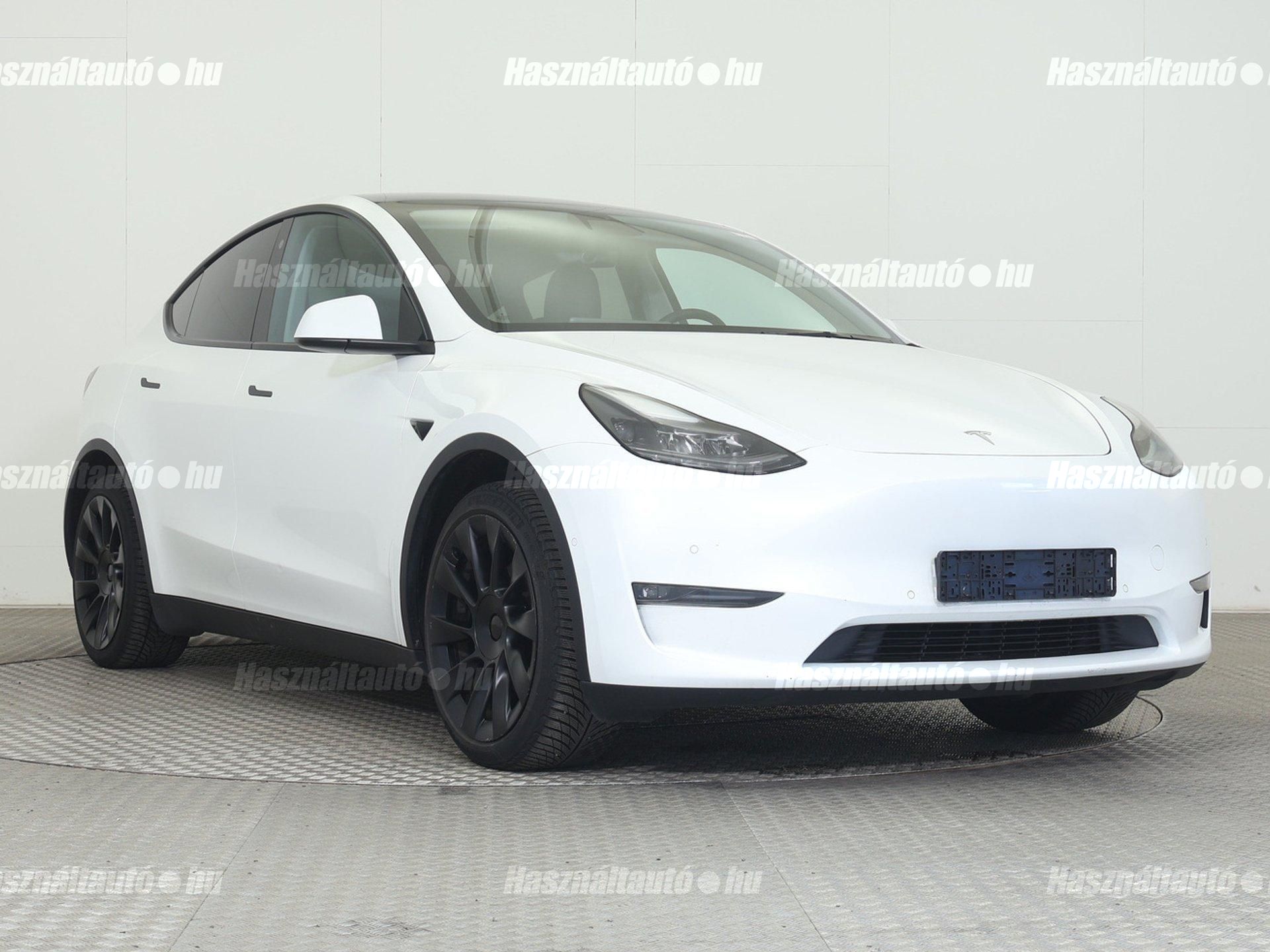 TESLA MODEL Y 2022/3 - 1