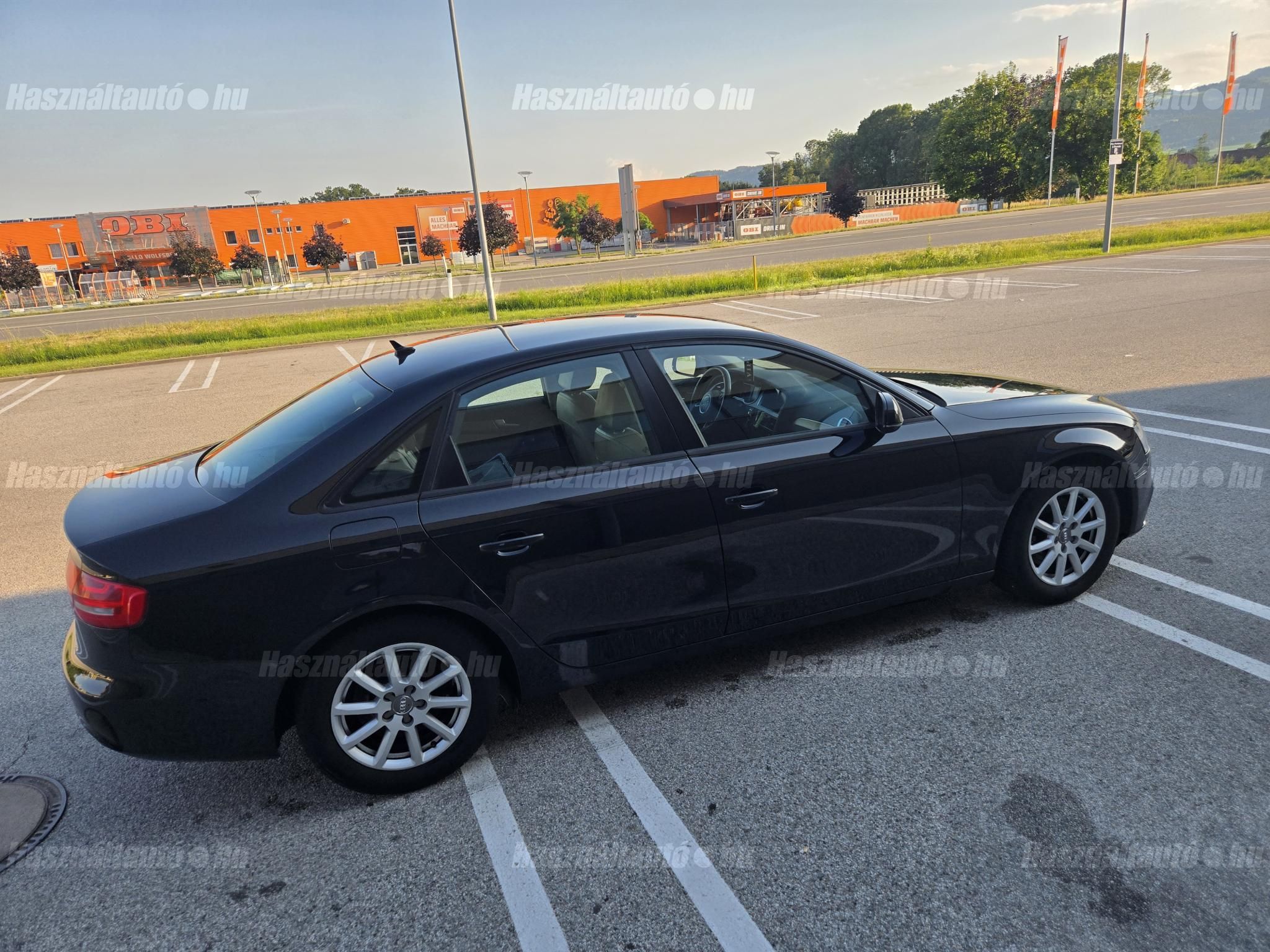 AUDI A4 2012/6 - 1