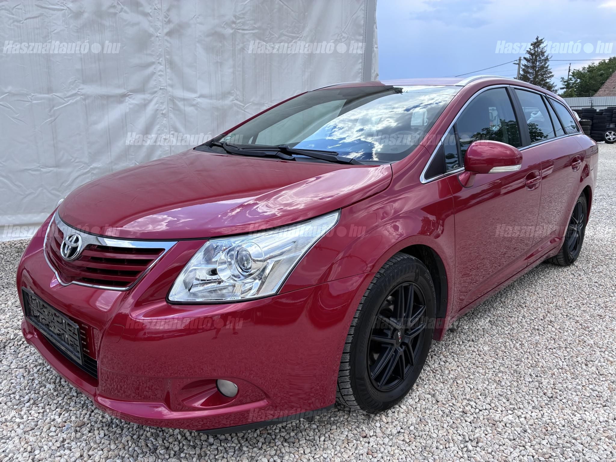 TOYOTA AVENSIS 2011/2 - 1