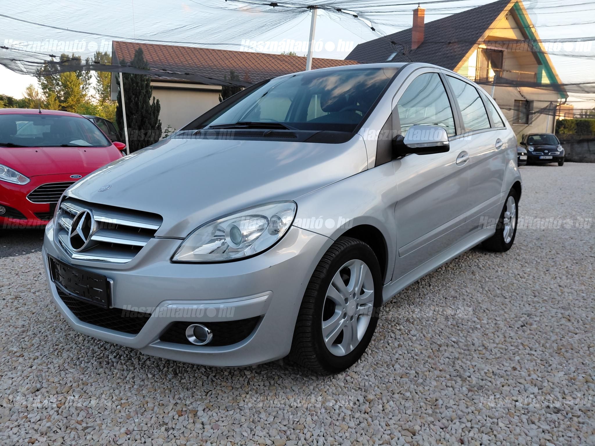 MERCEDES-BENZ B 180 2011/6 - 1
