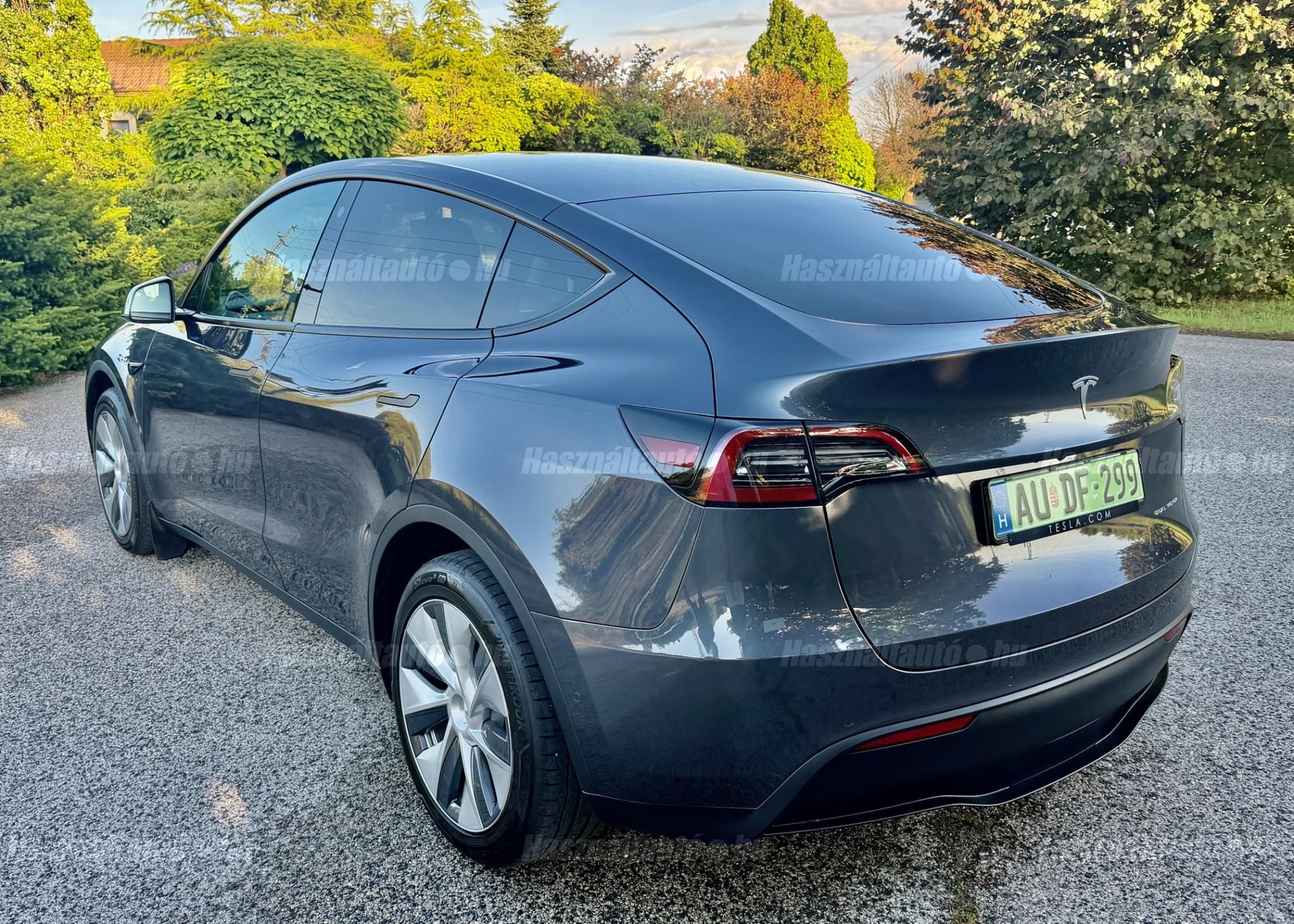 TESLA MODEL Y 2022/9 - 1