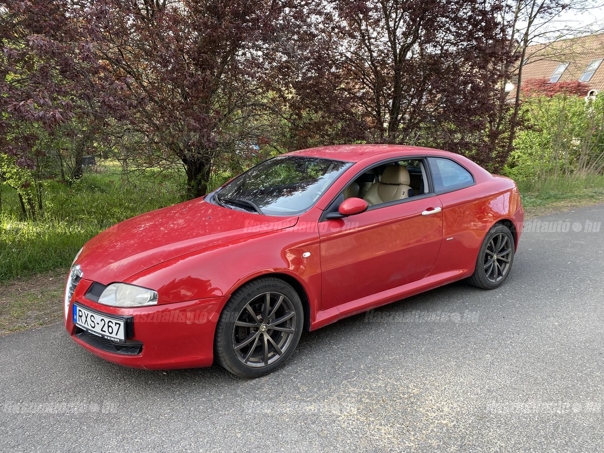 ALFA ROMEO GT 2004/8 - 1