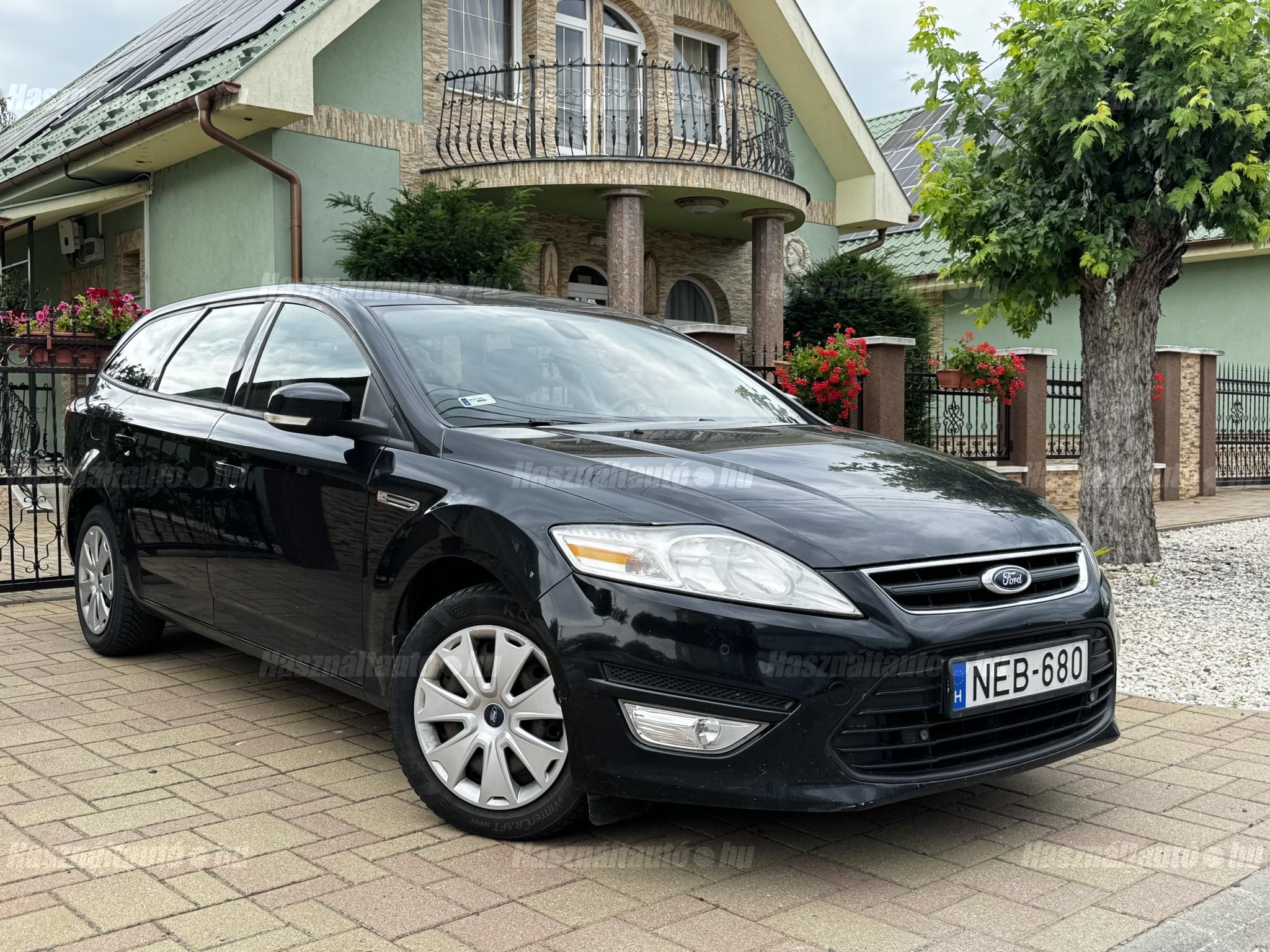 FORD MONDEO 2012/6 - 1