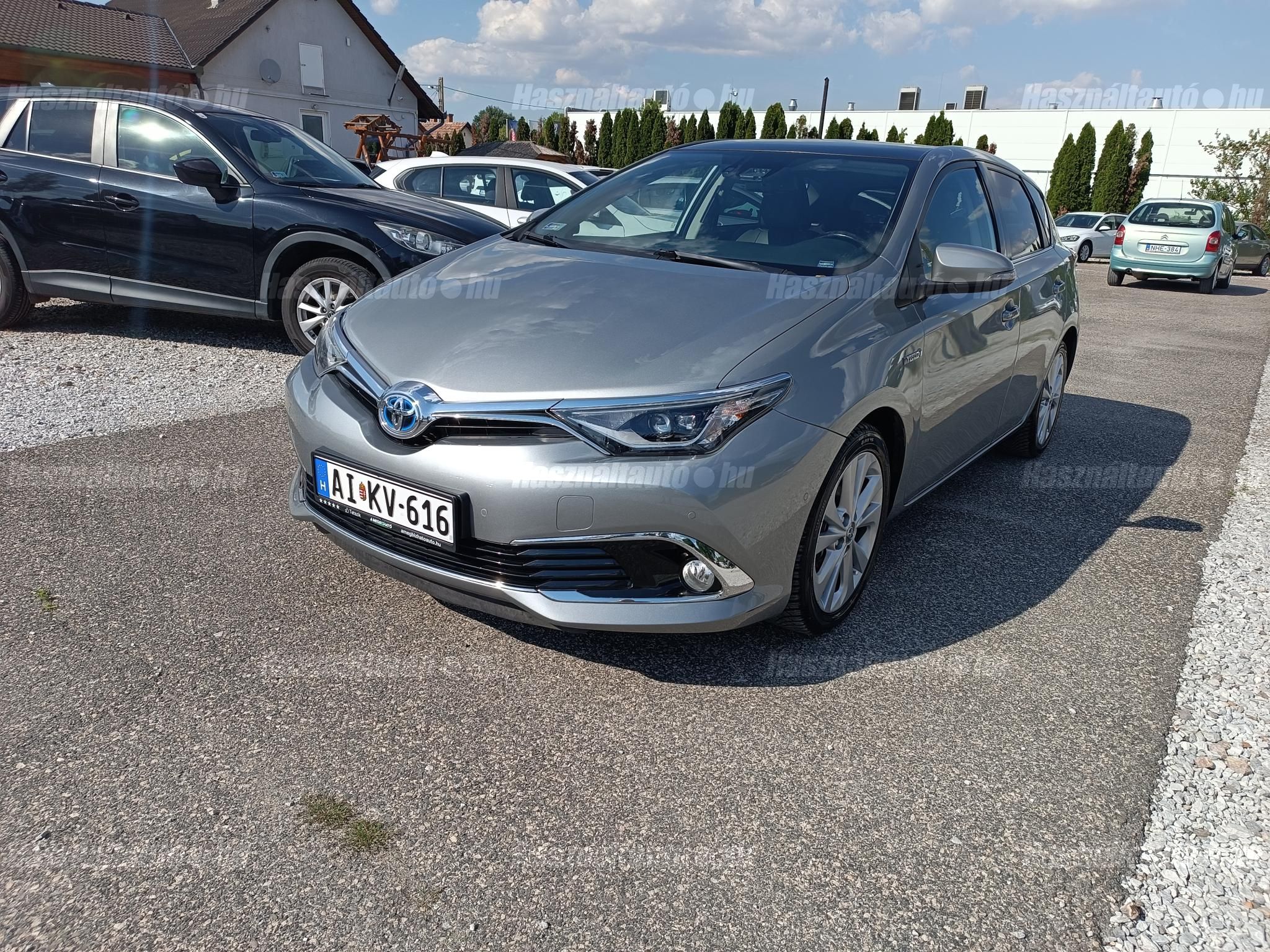 TOYOTA AURIS 2015/6 - 1