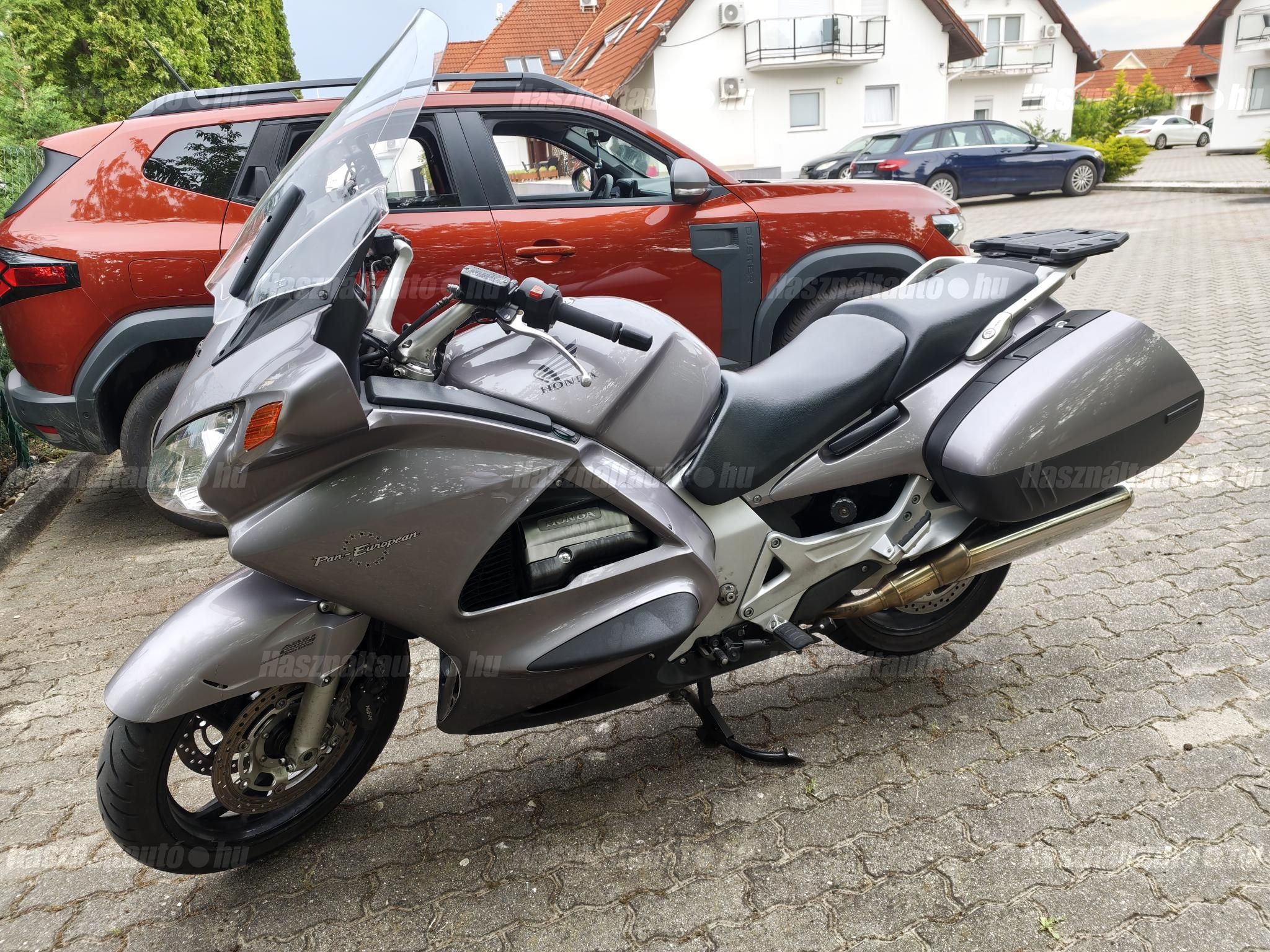 HONDA ST 1300 PAN EUROPEAN 2004/4 - 1