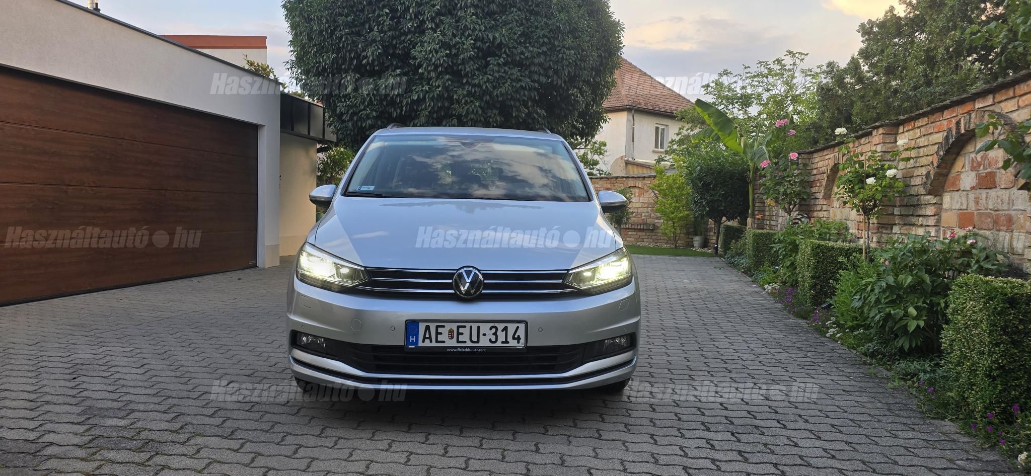 VOLKSWAGEN TOURAN 2022/10 - 1