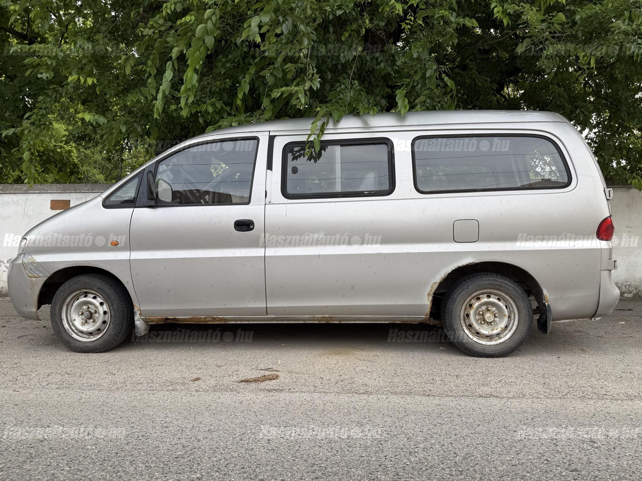 HYUNDAI H-1 2003/12 - 1