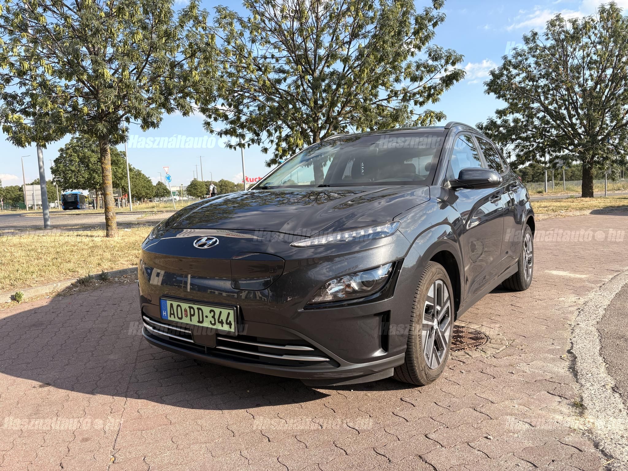 HYUNDAI KONA 2022/8 - 1