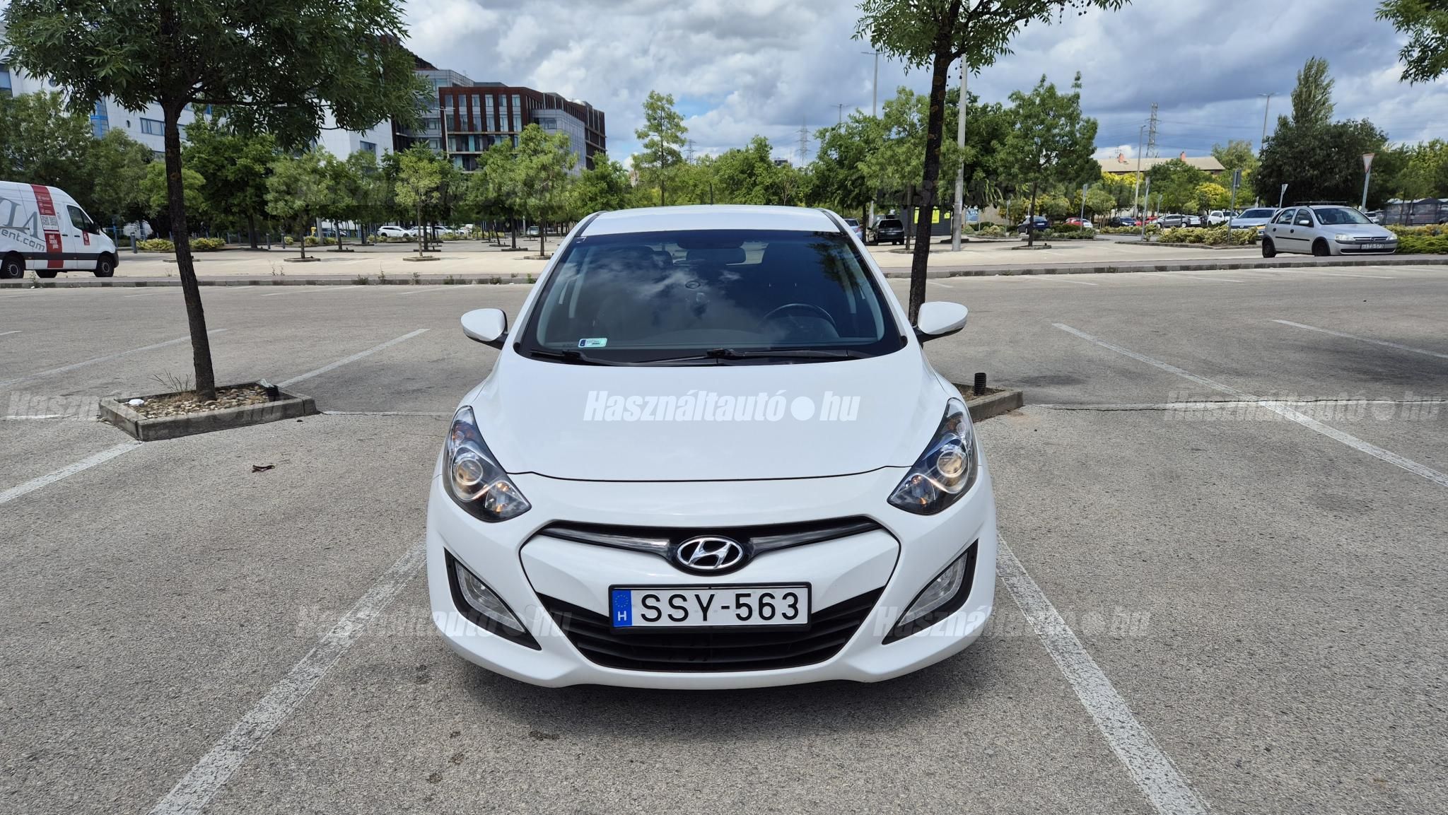 HYUNDAI I30 2013/3 - 1