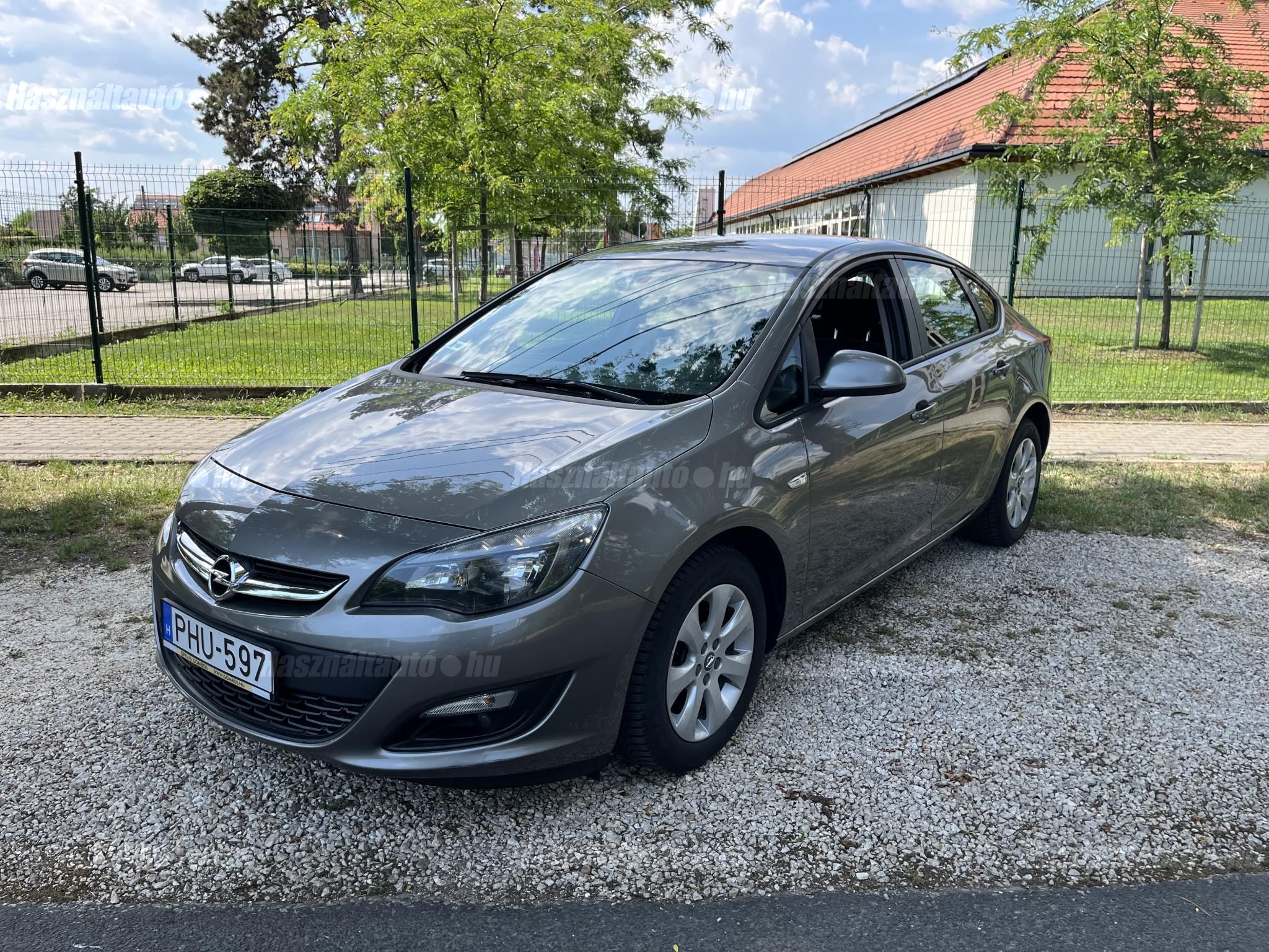 OPEL ASTRA J 2017/8 - 1