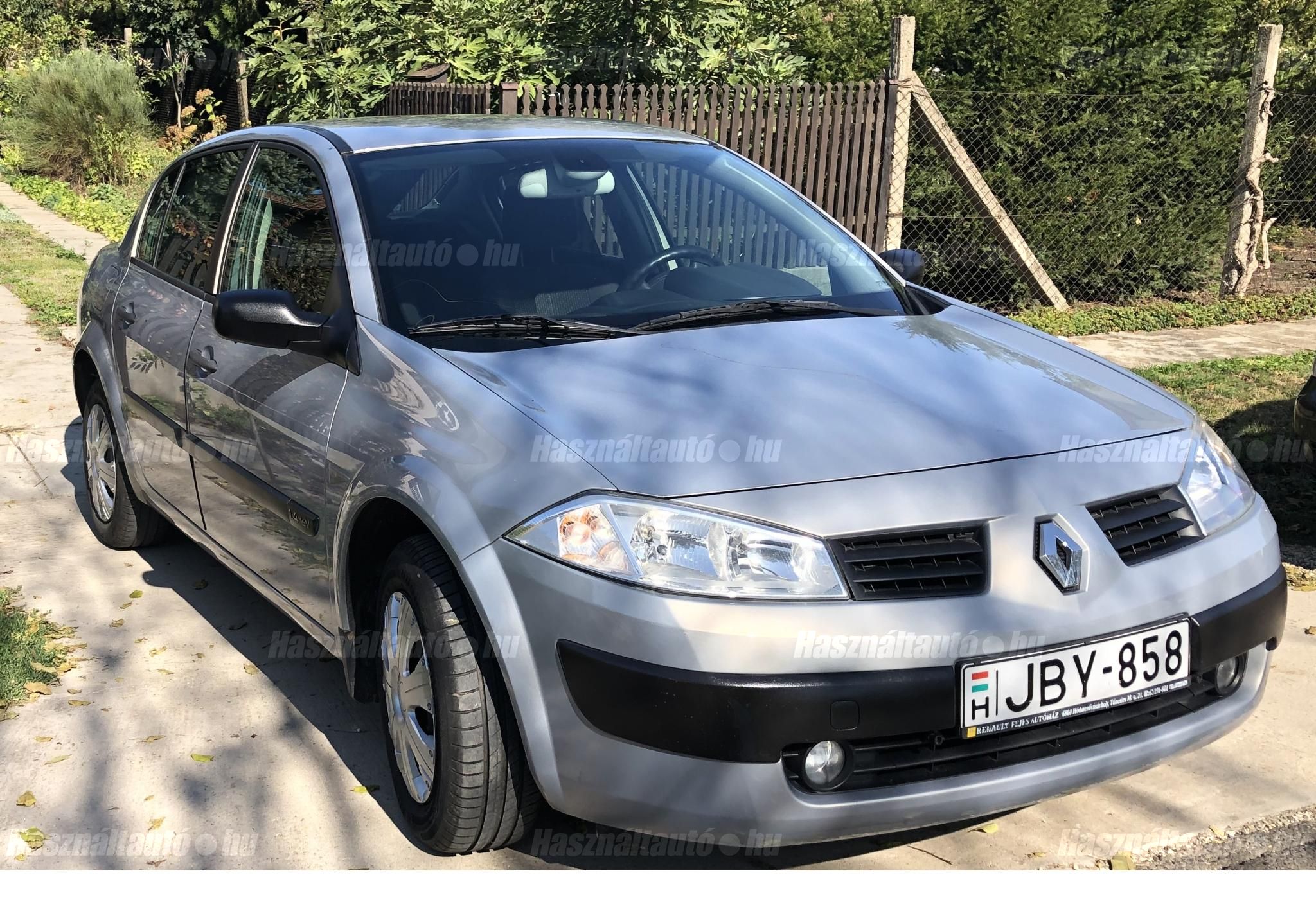 RENAULT MEGANE 2004/3 - 1