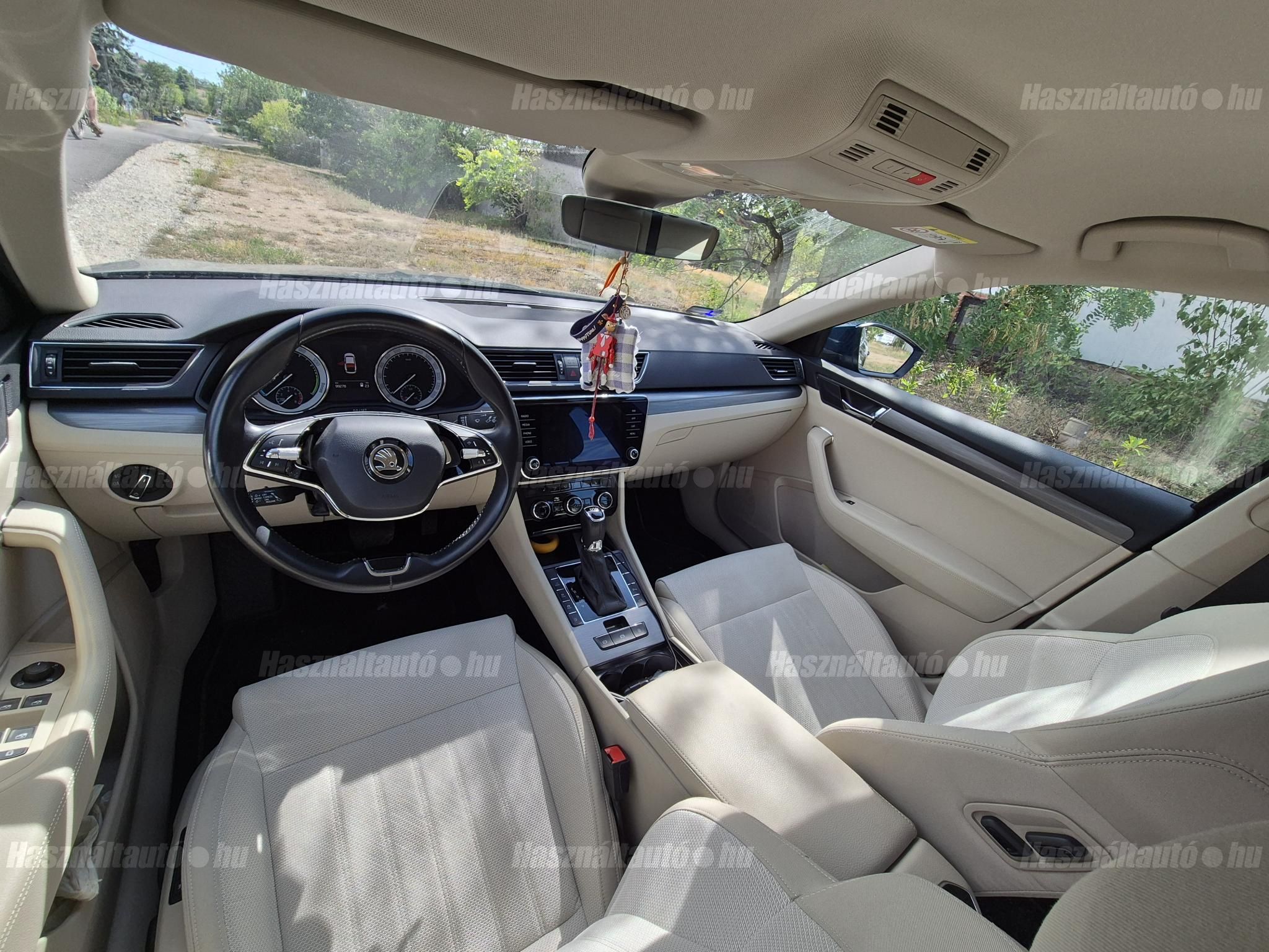 SKODA SUPERB 2020/10 - 1