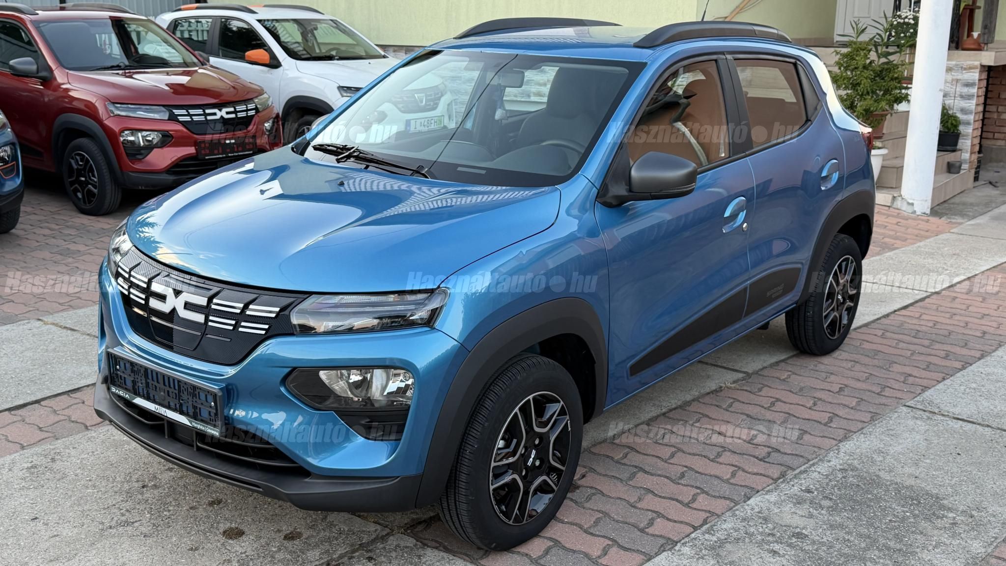 DACIA SPRING 2023/10 - 1