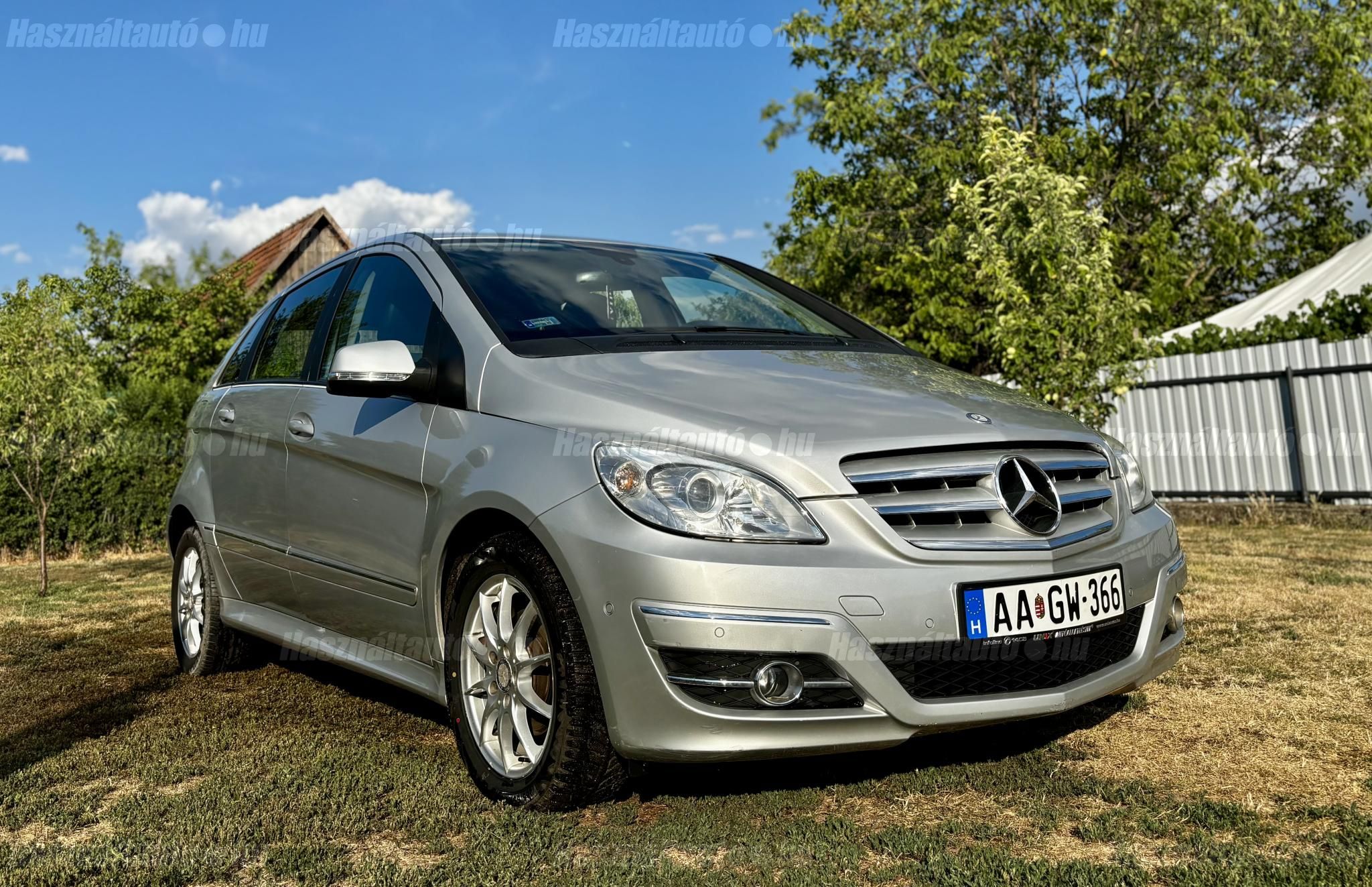 MERCEDES-BENZ B 180 2011/10 - 1