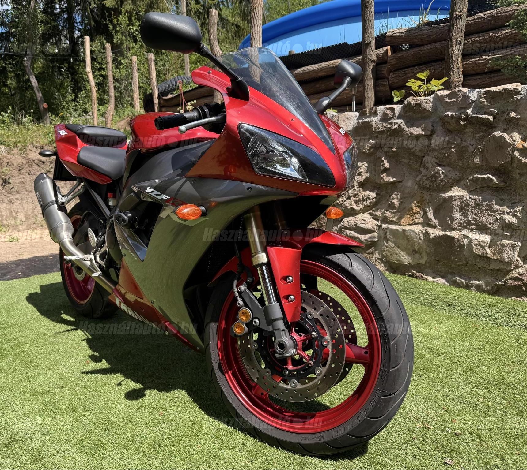 YAMAHA YZF R1 2002/1 - 1