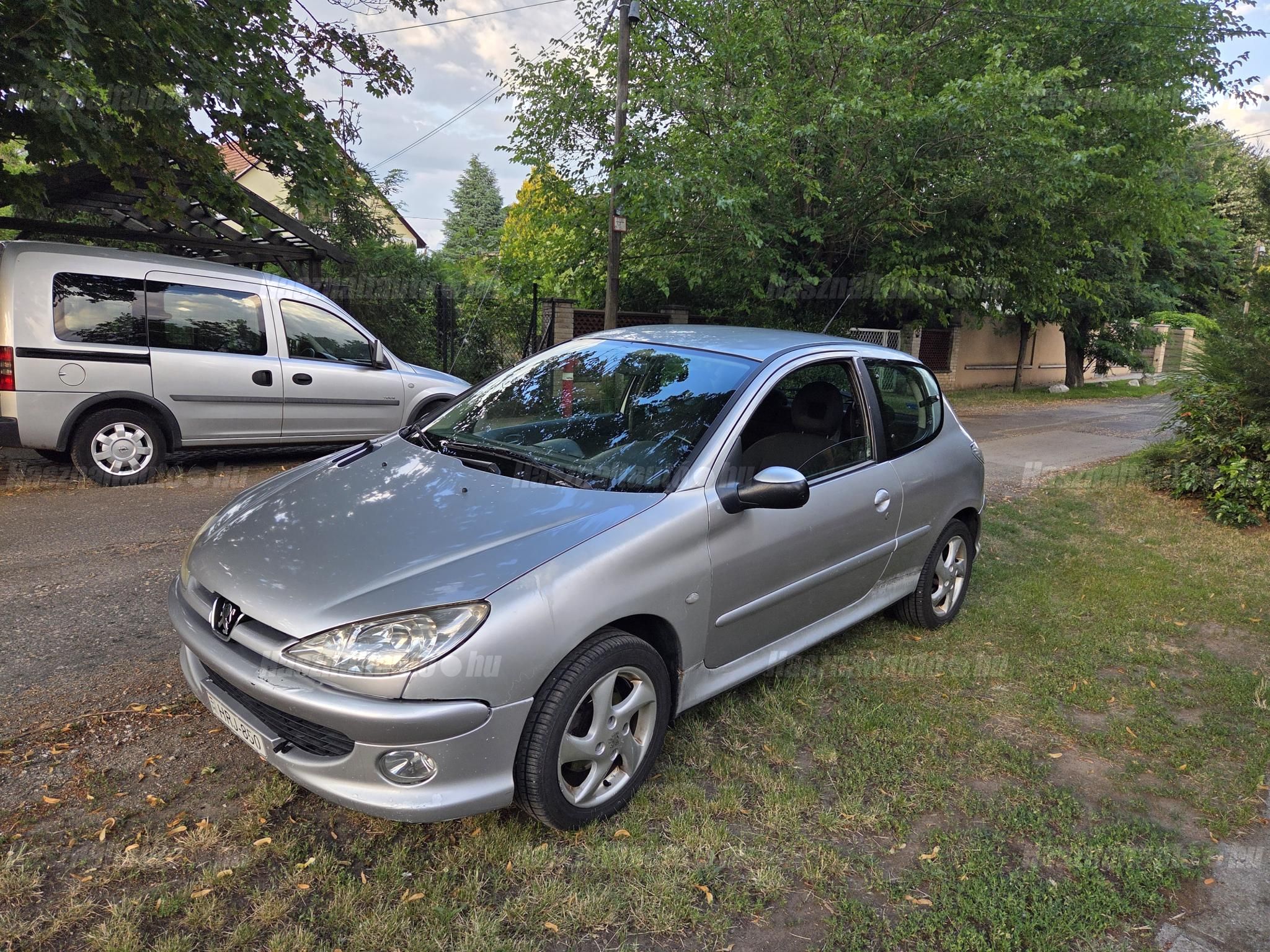PEUGEOT 206 2001 - 1