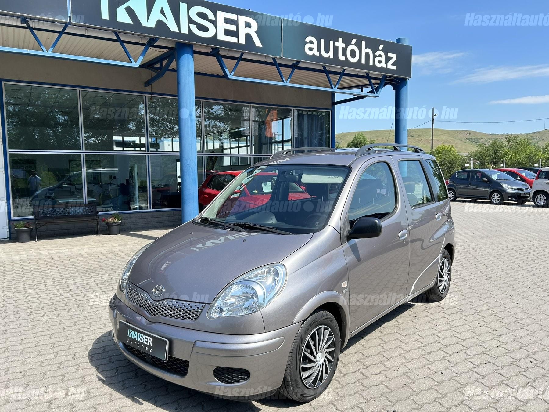 TOYOTA YARIS VERSO 2004/1 - 1
