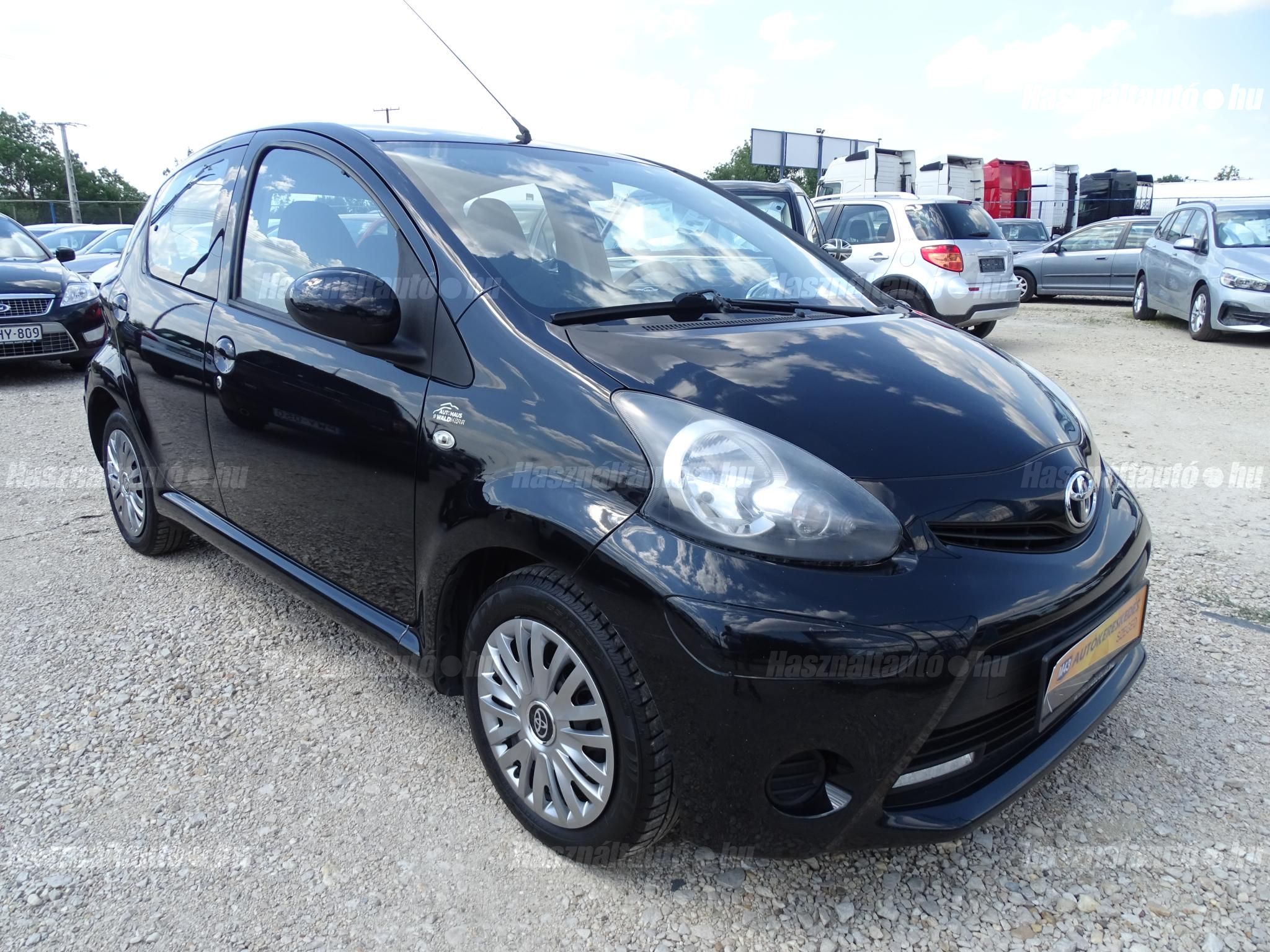 TOYOTA AYGO 2014/3 - 1