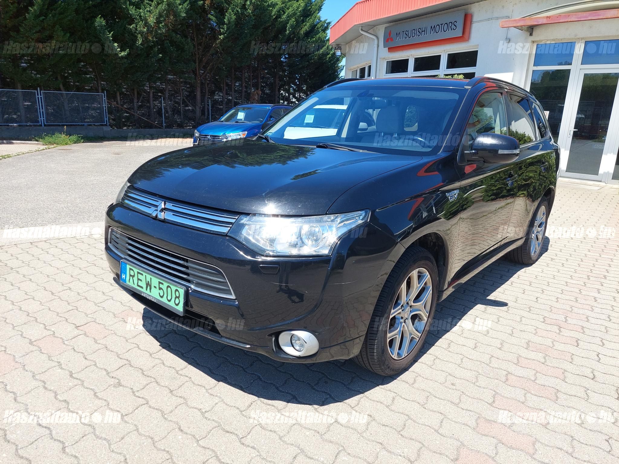 MITSUBISHI OUTLANDER 2014/8 - 1