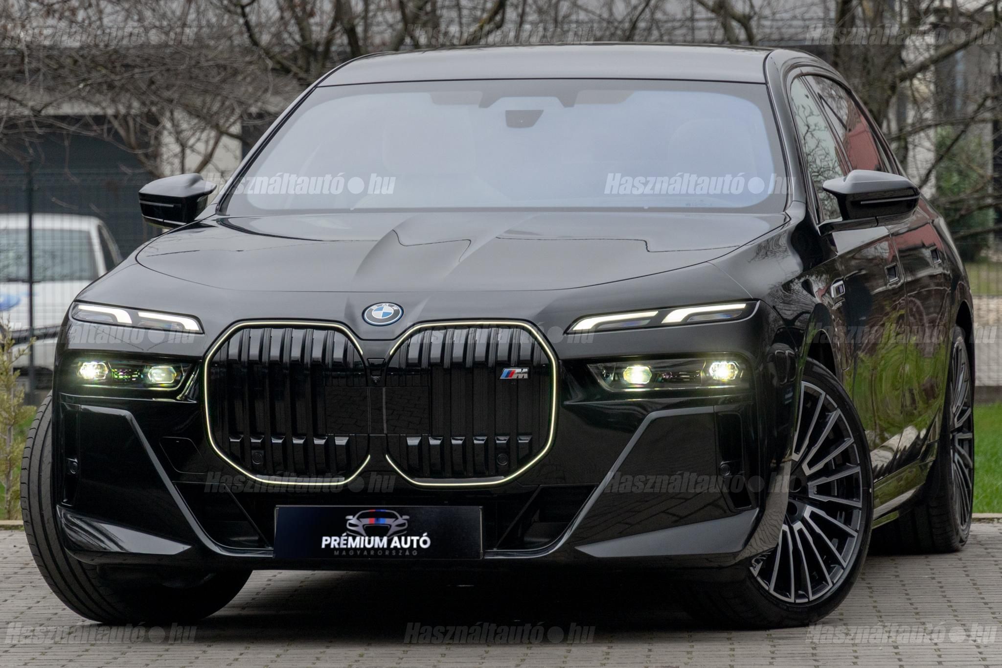 BMW 760 2025/12 - 1