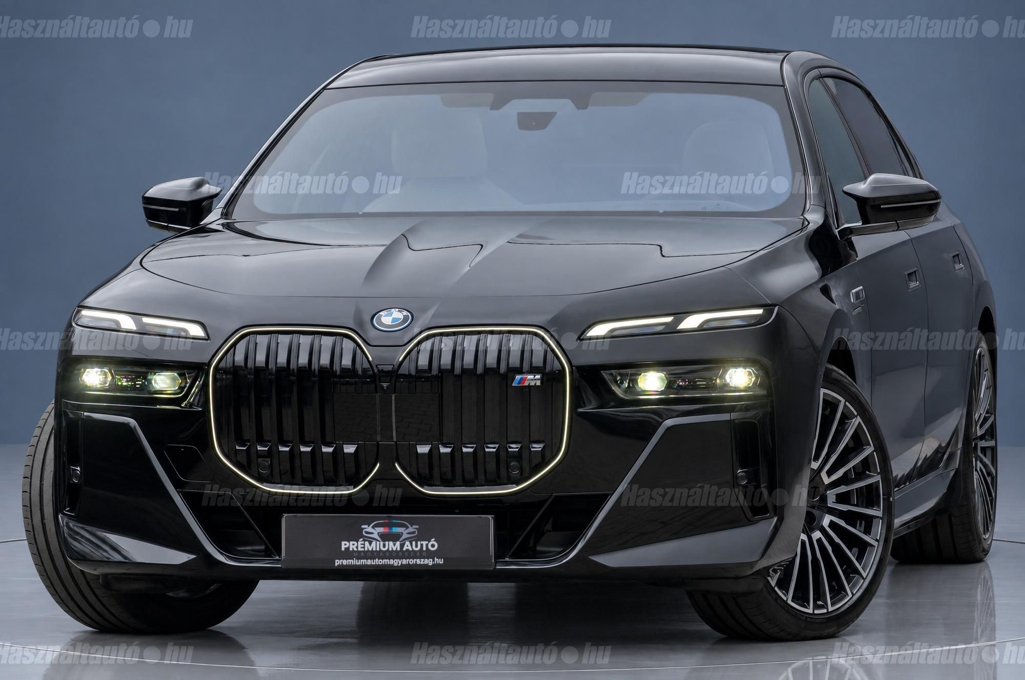 BMW 760 2025/12 - 1
