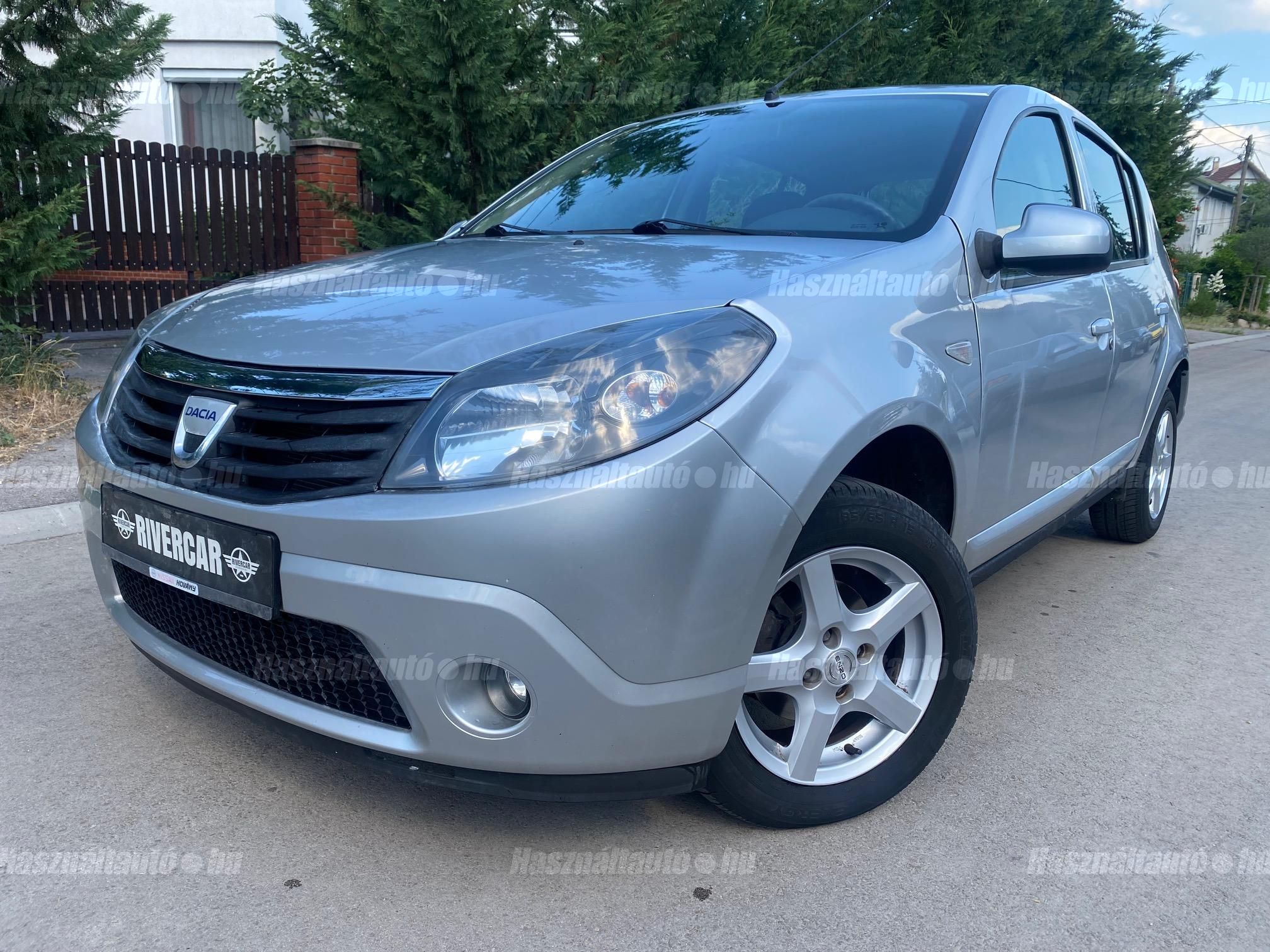 DACIA SANDERO 2010/5 - 1