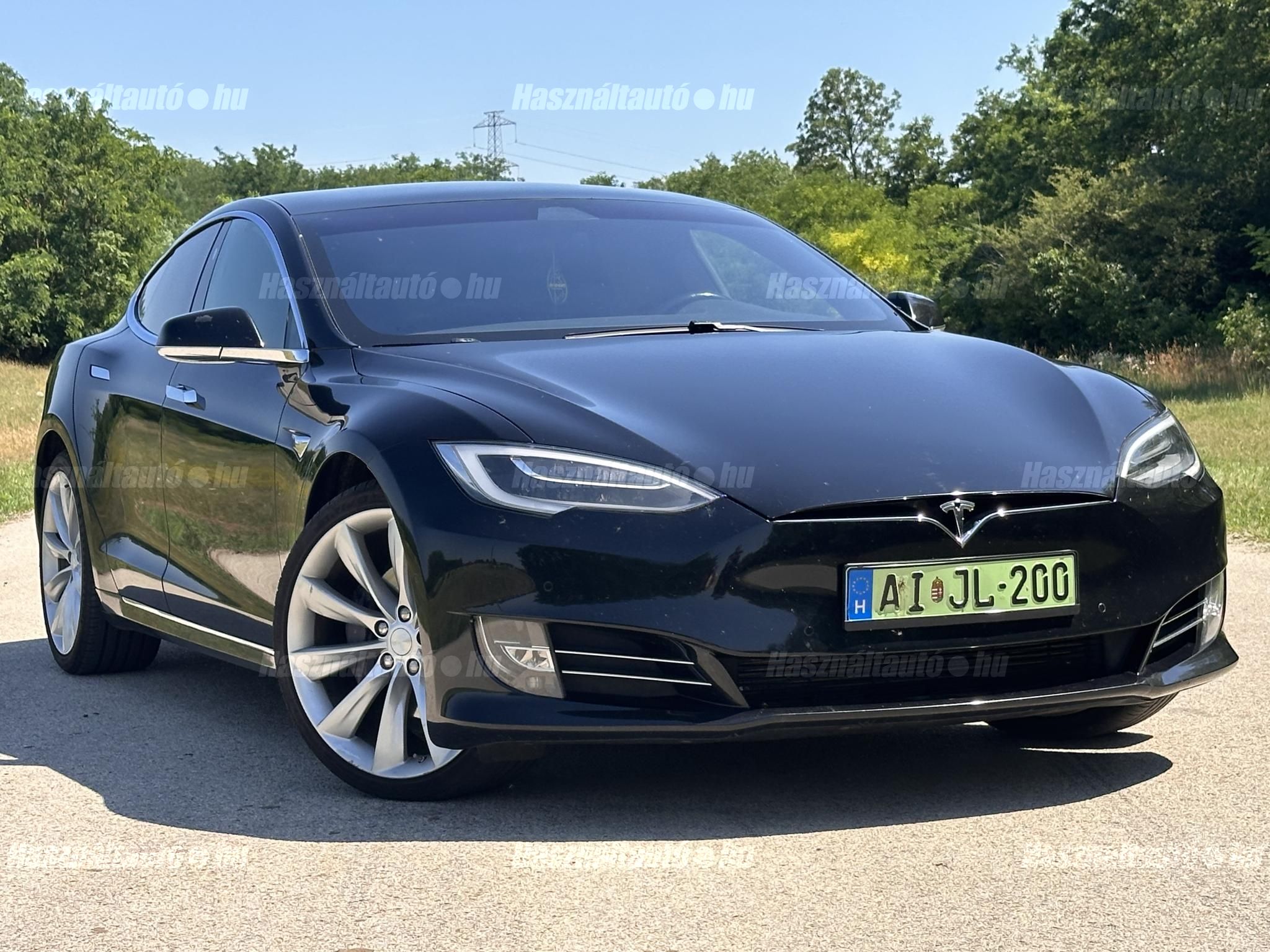 TESLA MODEL S 2018/3 - 1