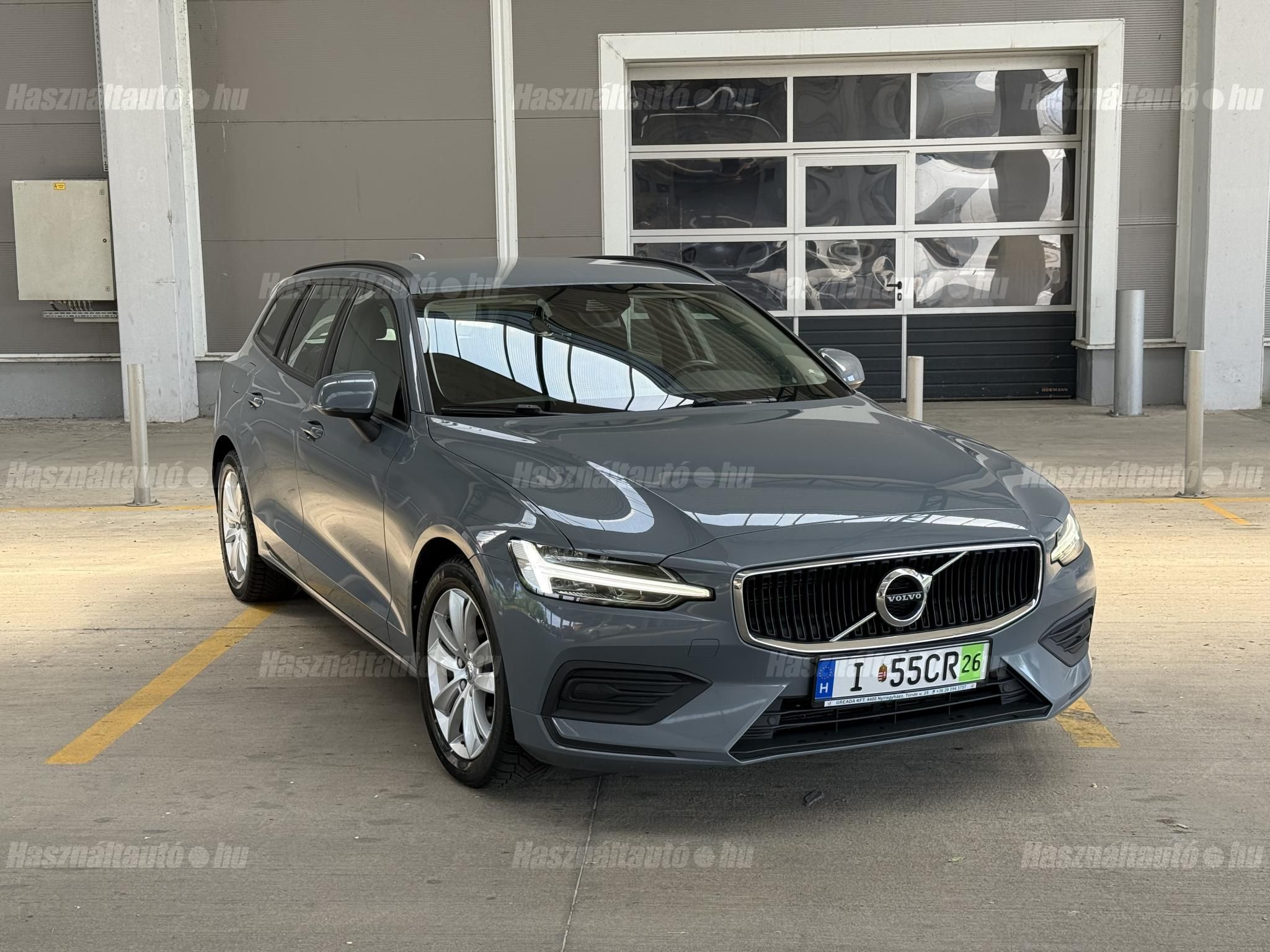 VOLVO V60 2022/3 - 1