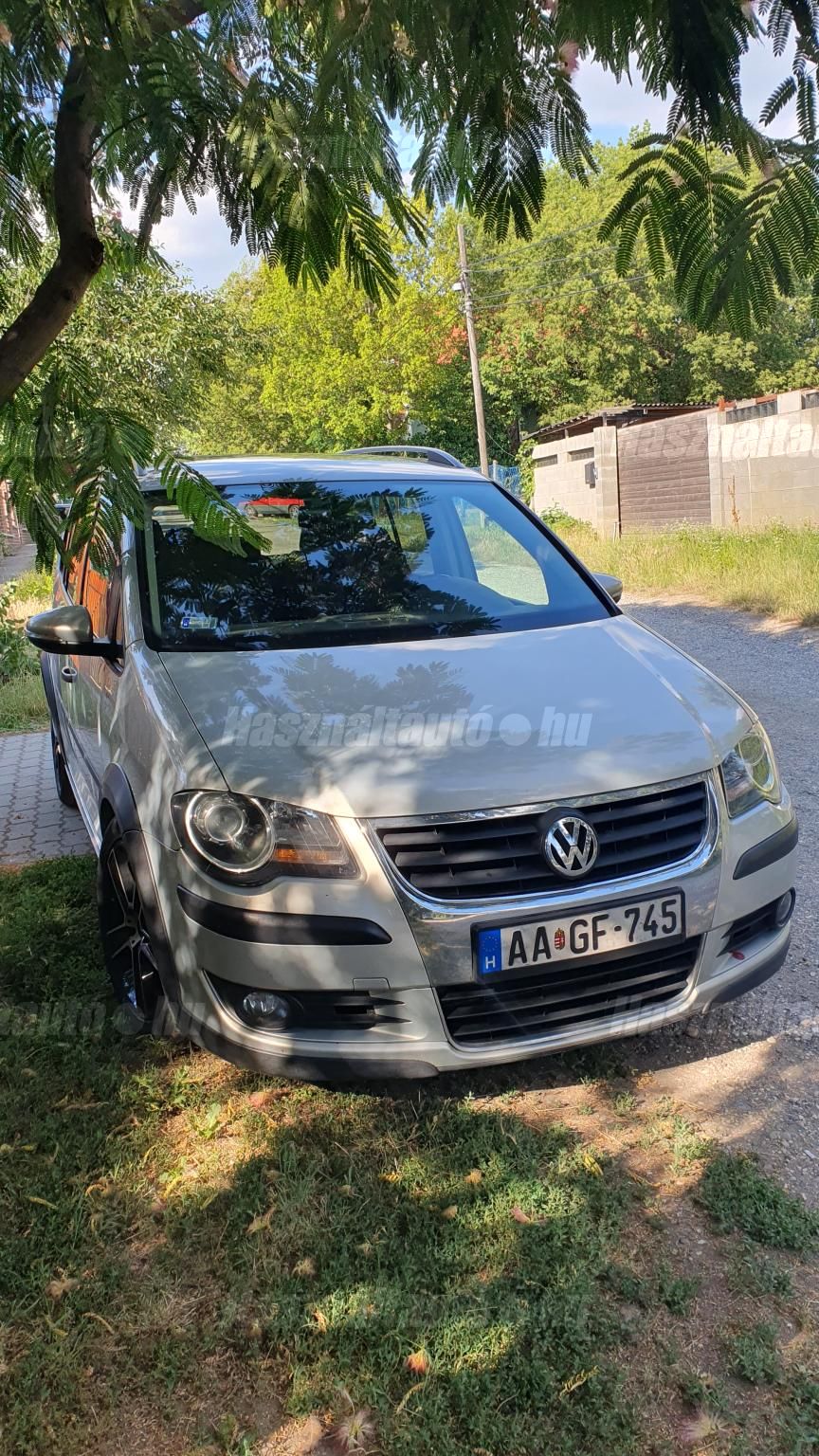 VOLKSWAGEN TOURAN 2010/3 - 1
