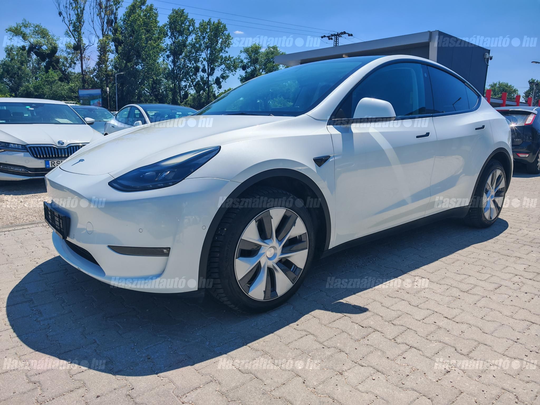 TESLA MODEL Y 2022 - 1