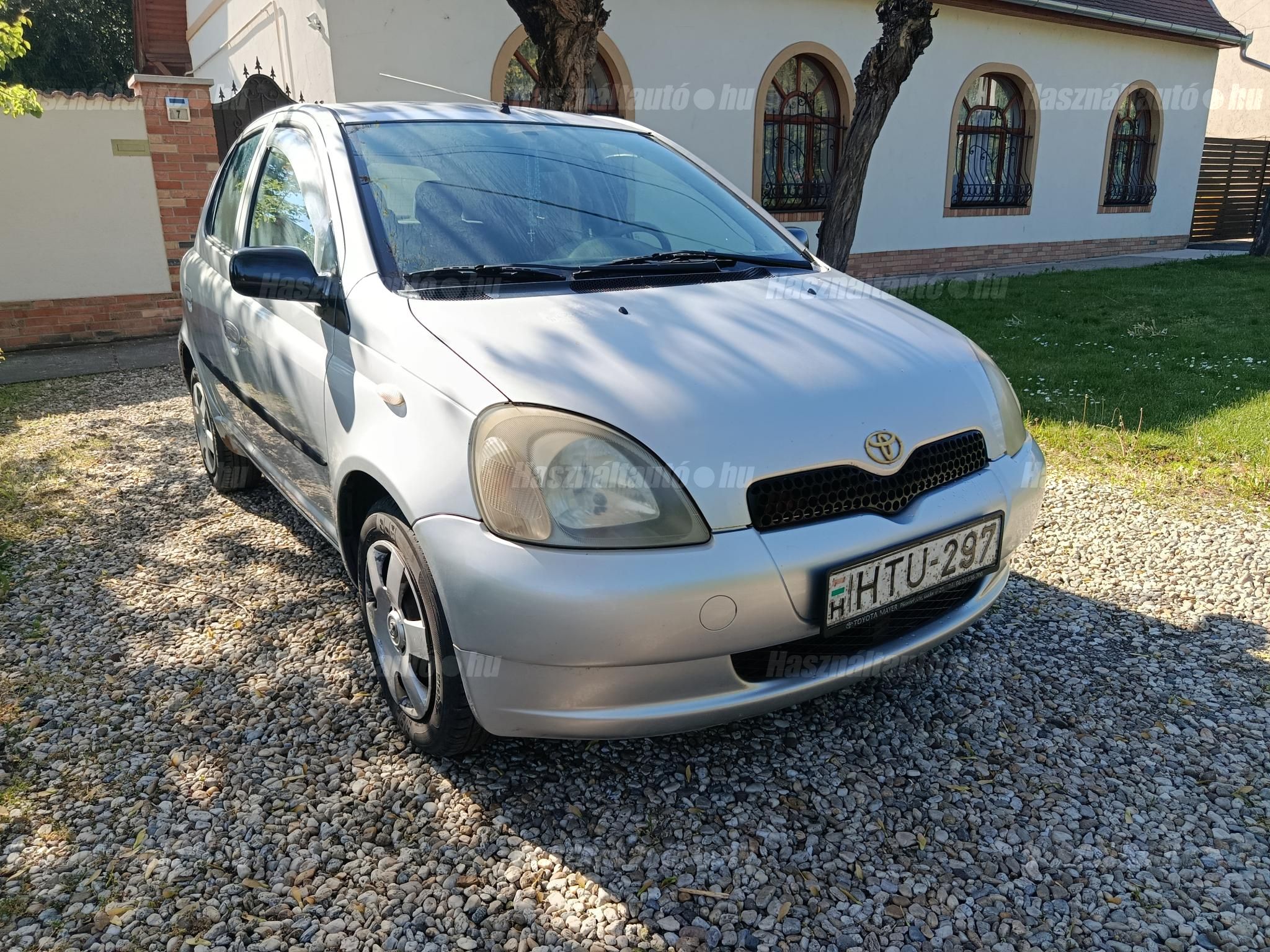 TOYOTA YARIS 2002 - 1