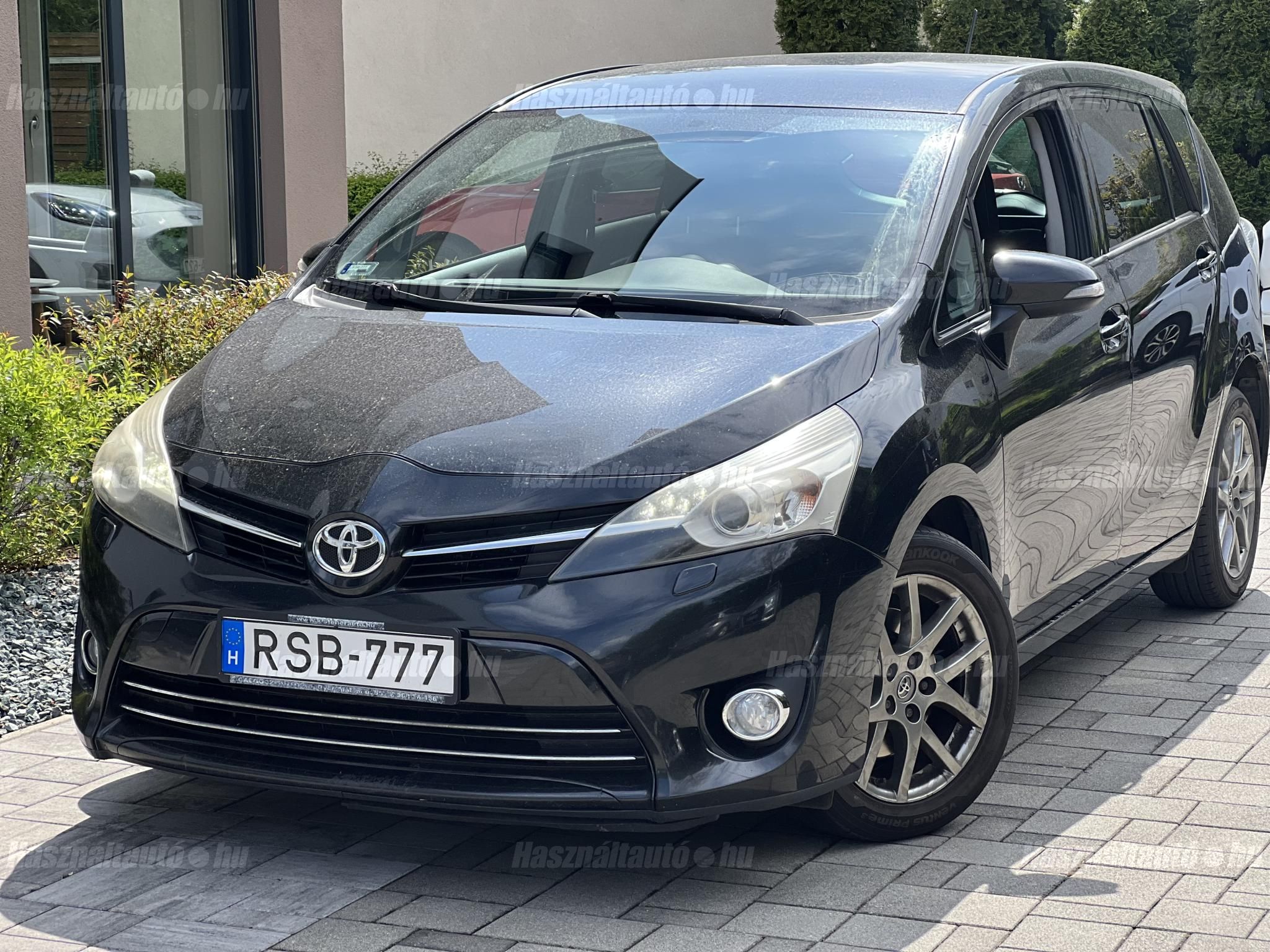 TOYOTA VERSO 2014/2 - 1