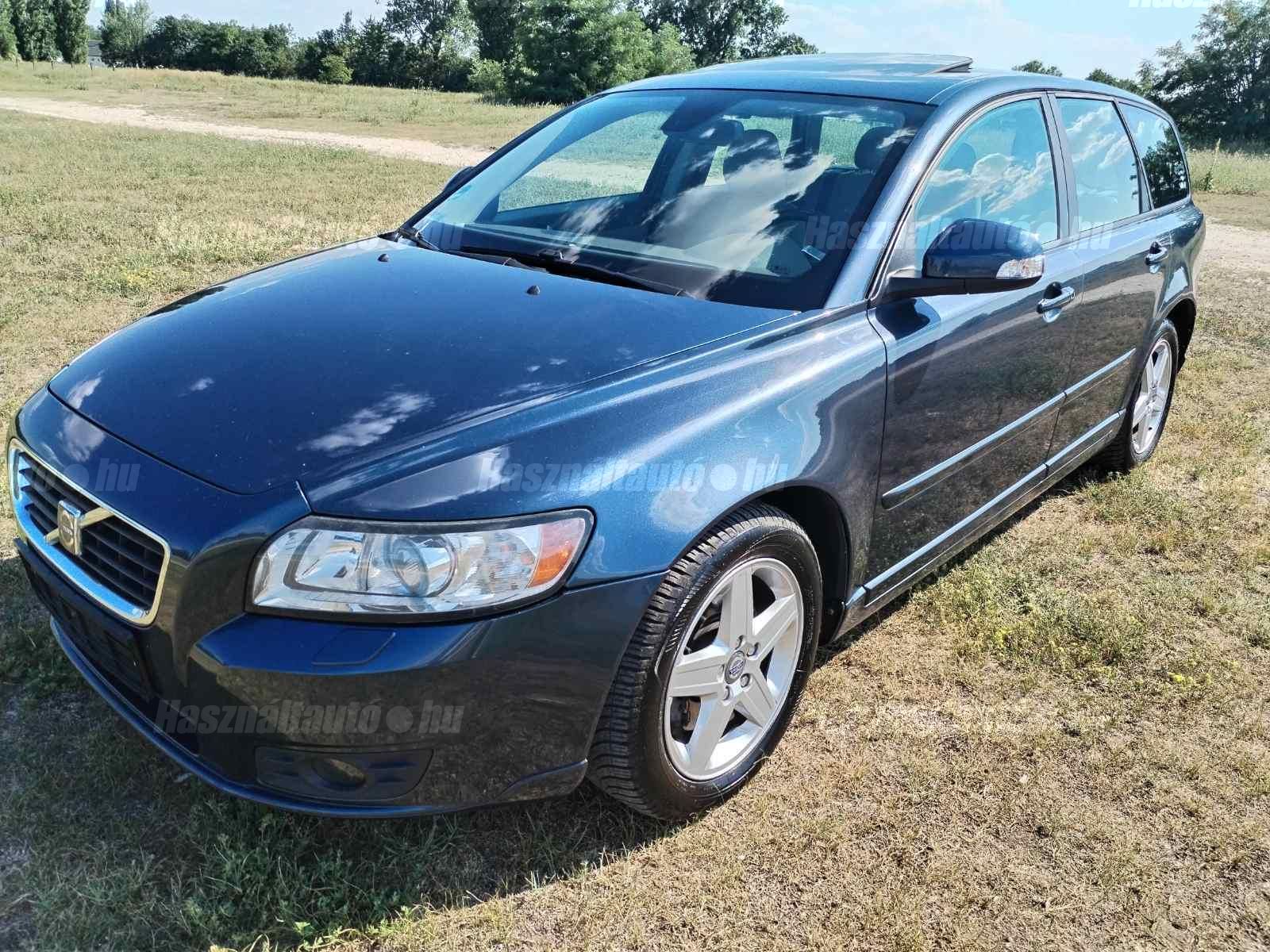 VOLVO V50 2010/3 - 1